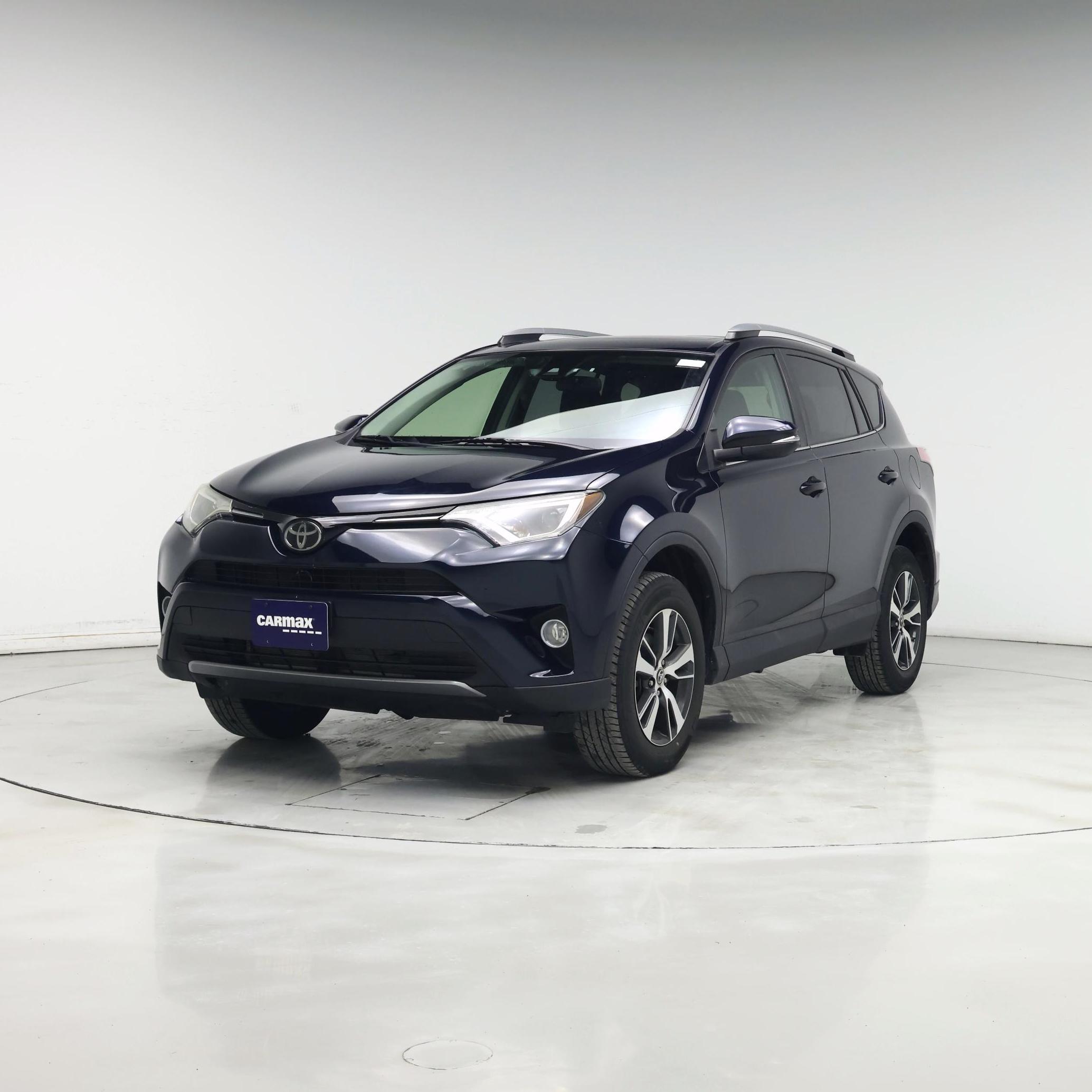 Thumbnail: 2018 Toyota RAV4 - 4
