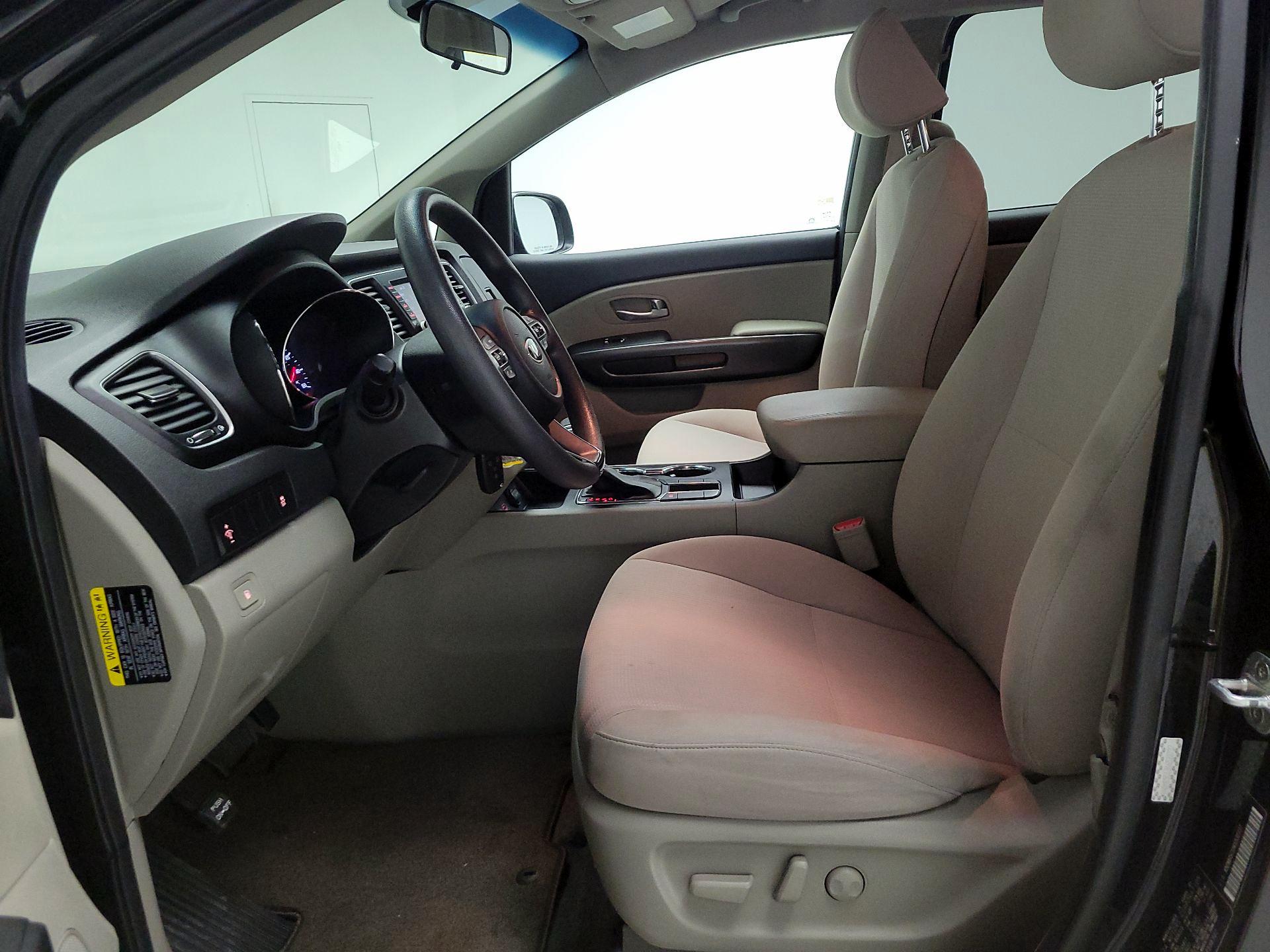 Thumbnail: 2019 Kia Sedona - 11