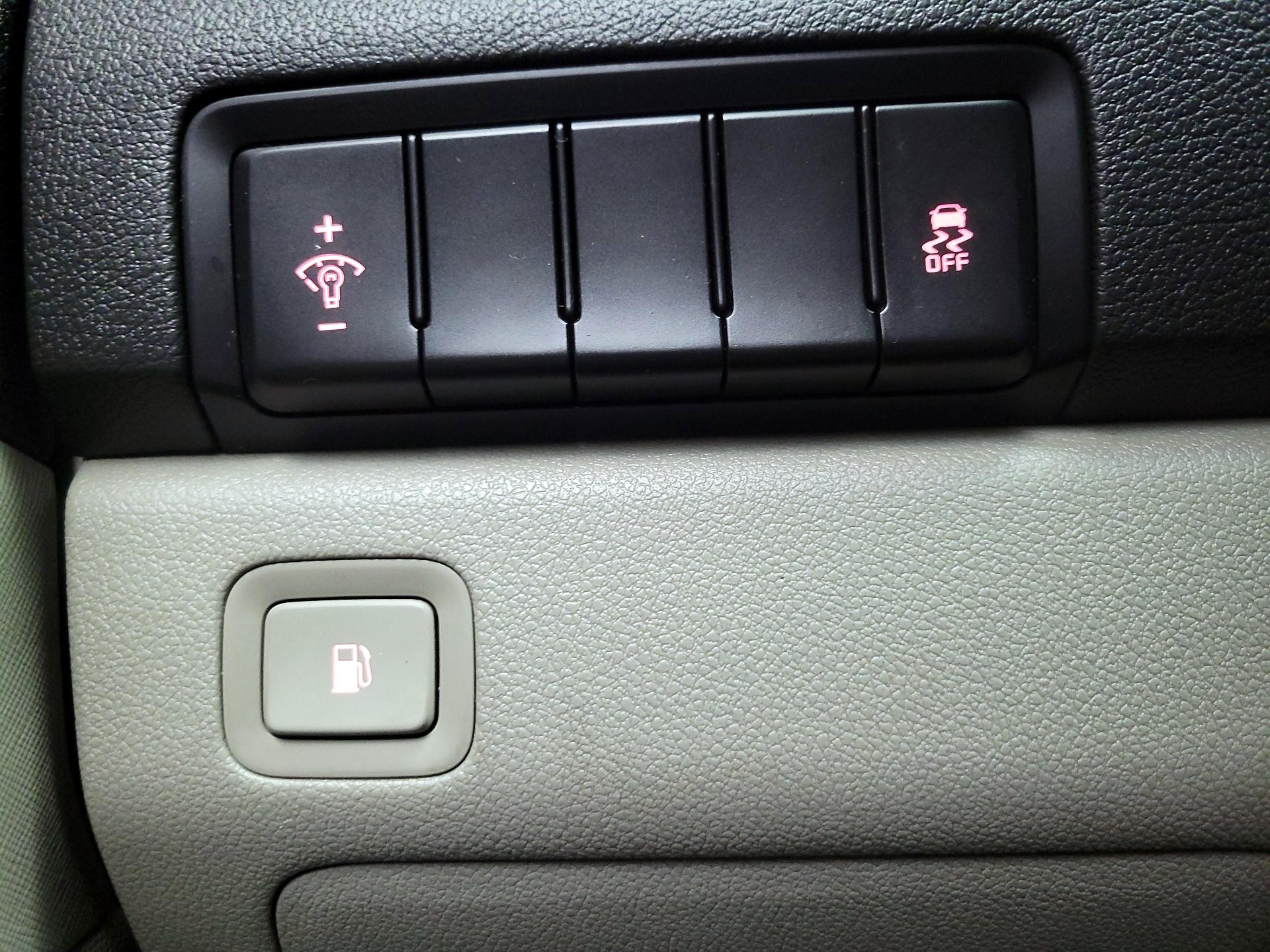 Thumbnail: 2019 Kia Sedona - 13