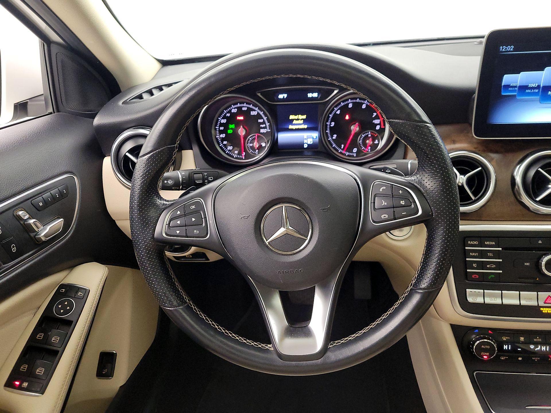 Thumbnail: 2019 Mercedes-Benz GLA - 10