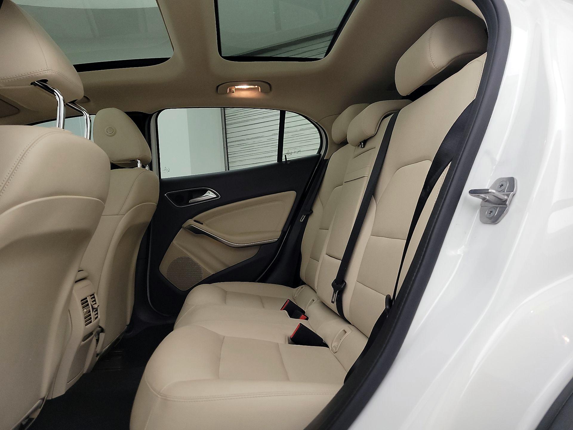 Thumbnail: 2019 Mercedes-Benz GLA - 20