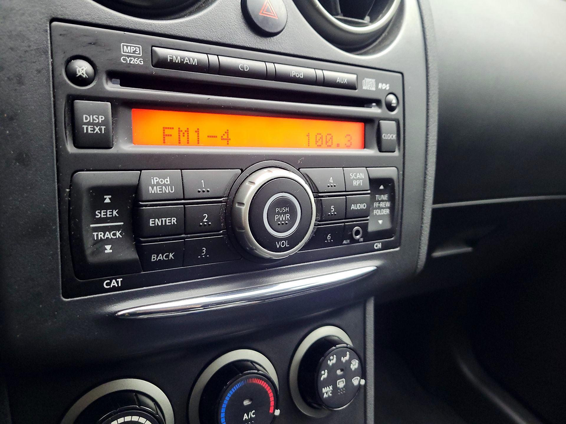 Thumbnail: 2015 Nissan Rogue - 13