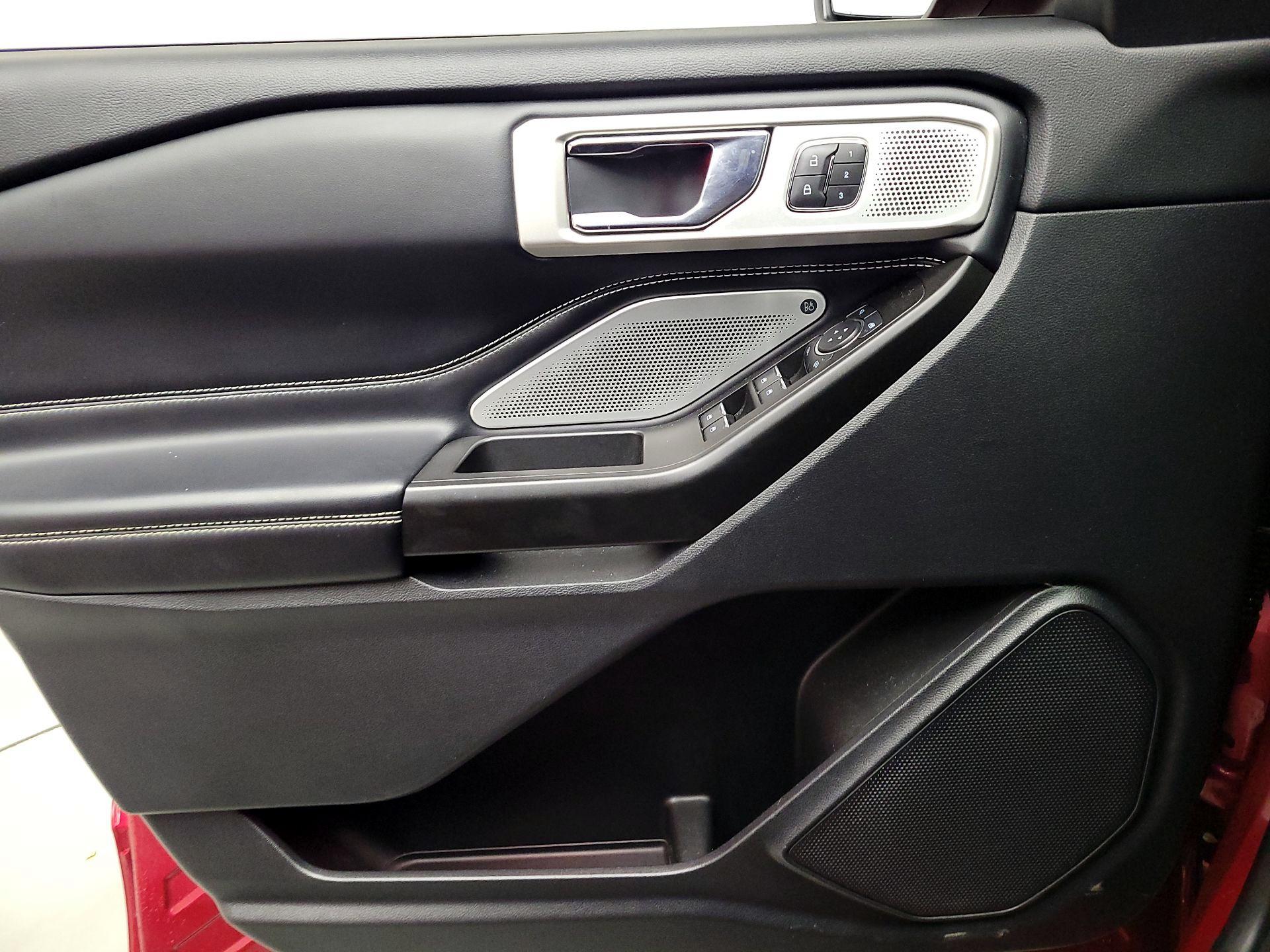 Thumbnail: 2020 Ford Explorer - 12