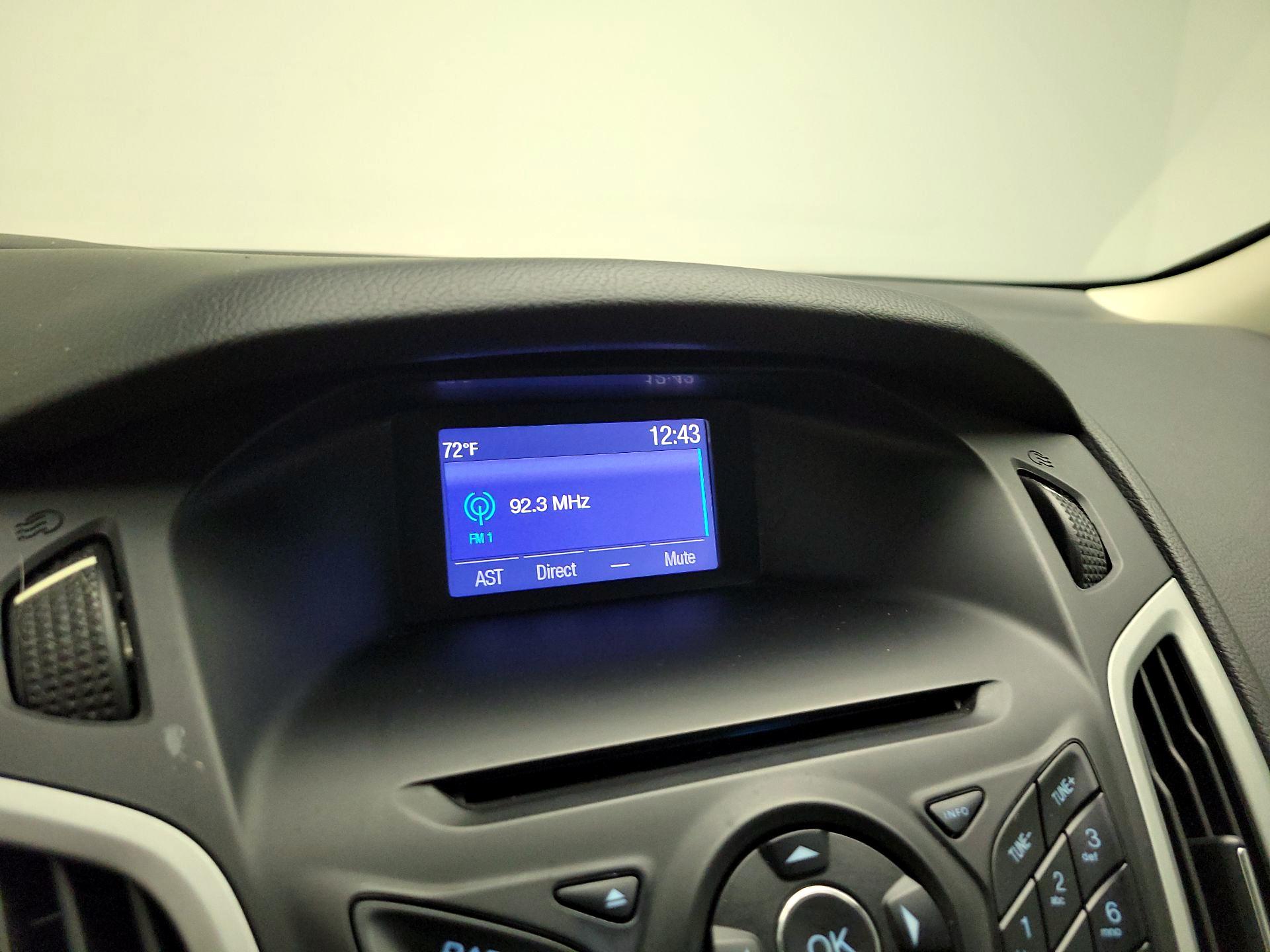 Thumbnail: 2014 Ford Focus - 14