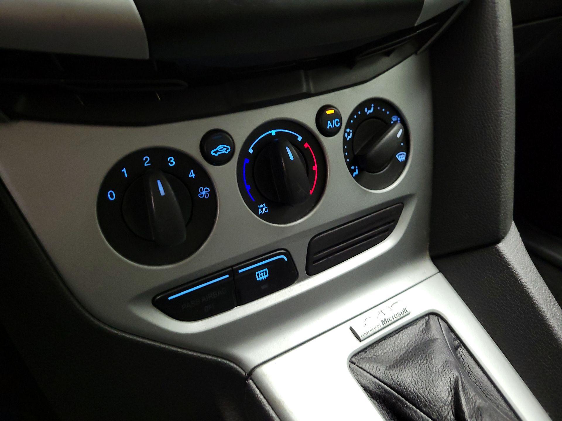 Thumbnail: 2014 Ford Focus - 15