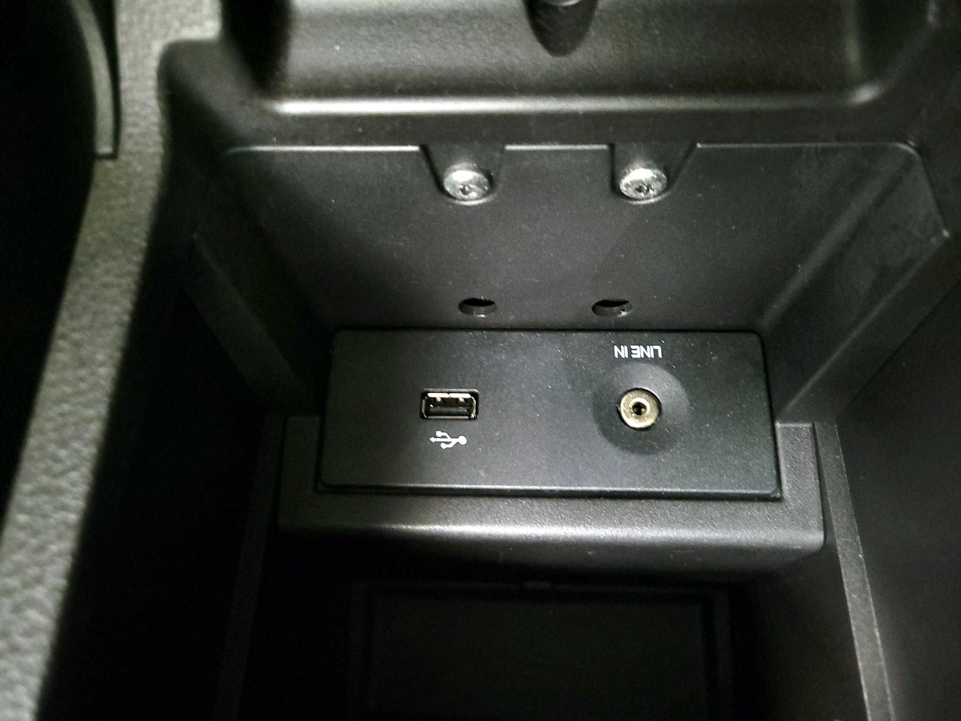 Thumbnail: 2014 Ford Focus - 17