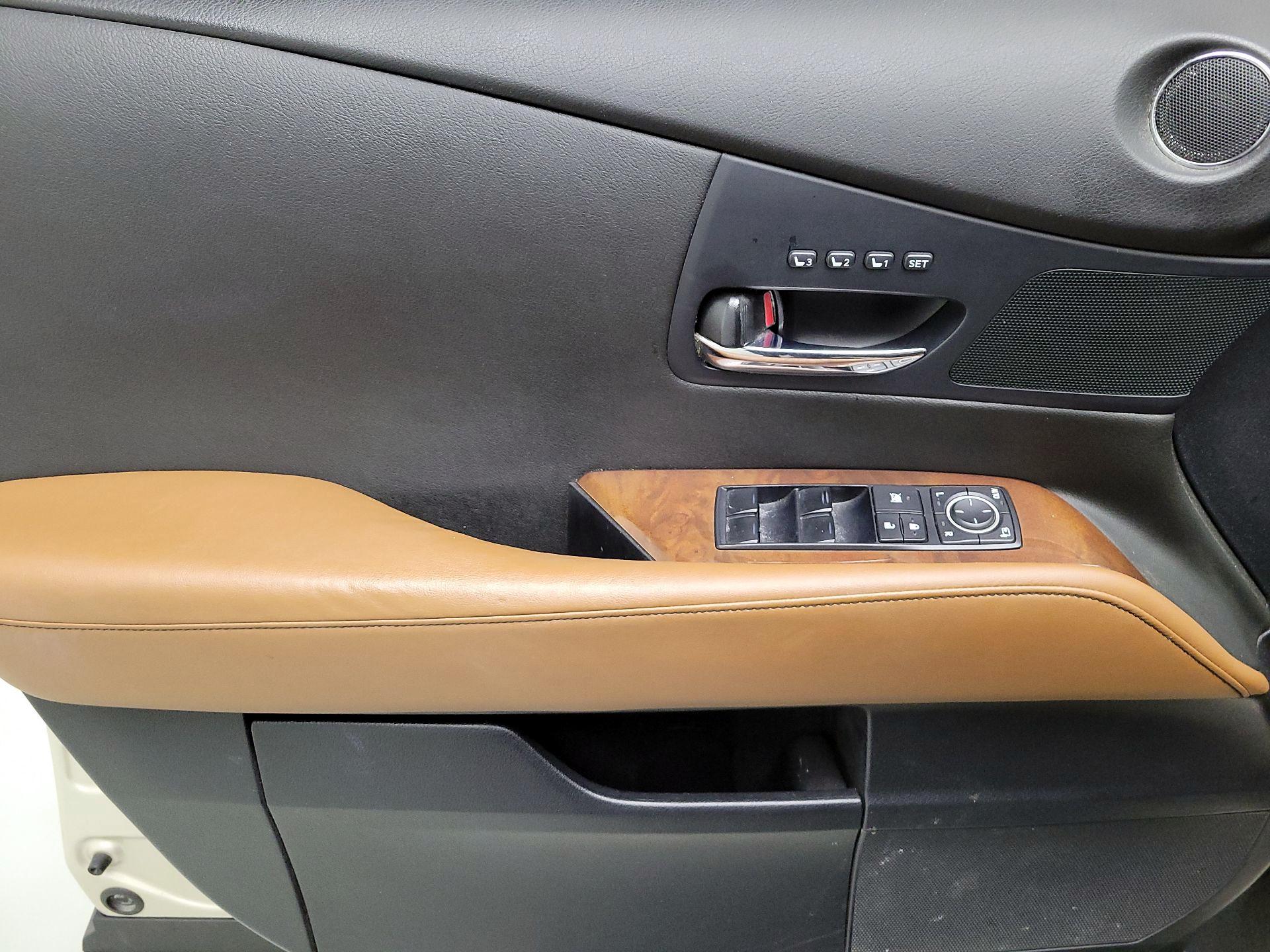 Thumbnail: 2015 Lexus RX - 12