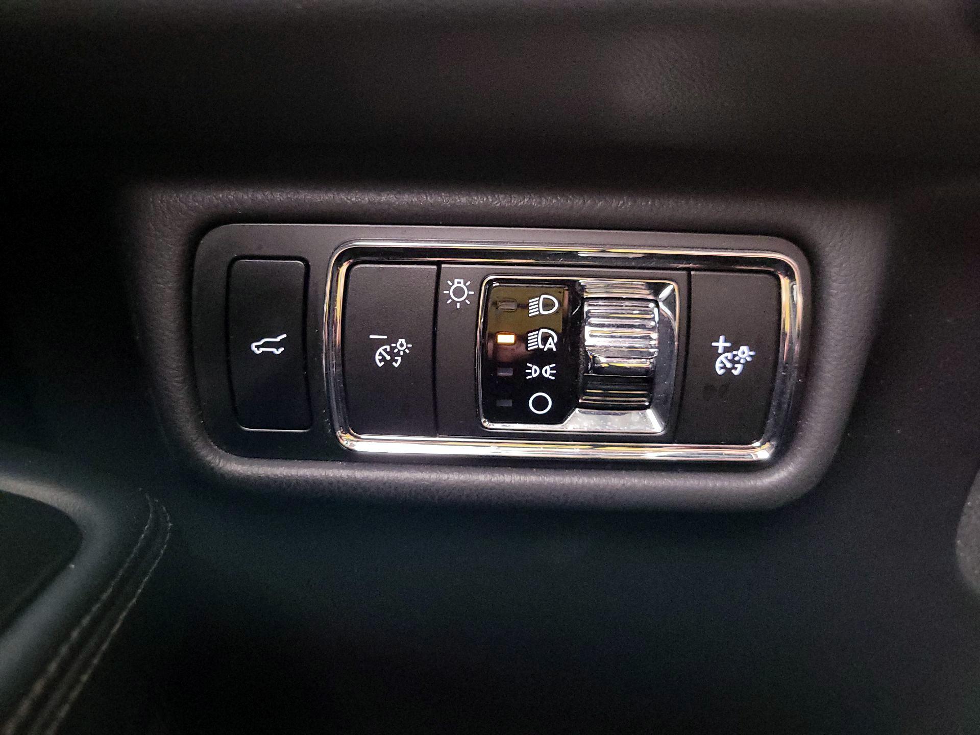 Thumbnail: 2025 Lincoln Aviator - 13