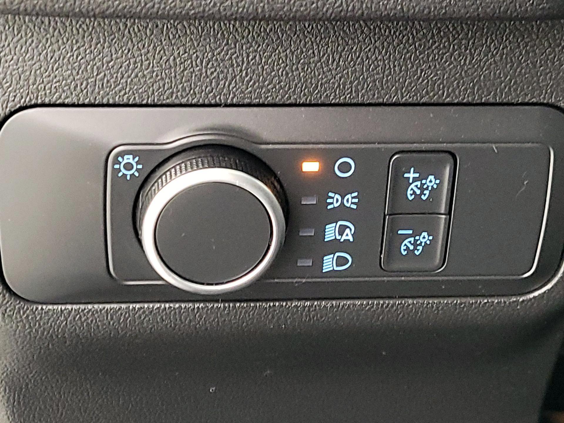 Thumbnail: 2022 Ford Escape - 13