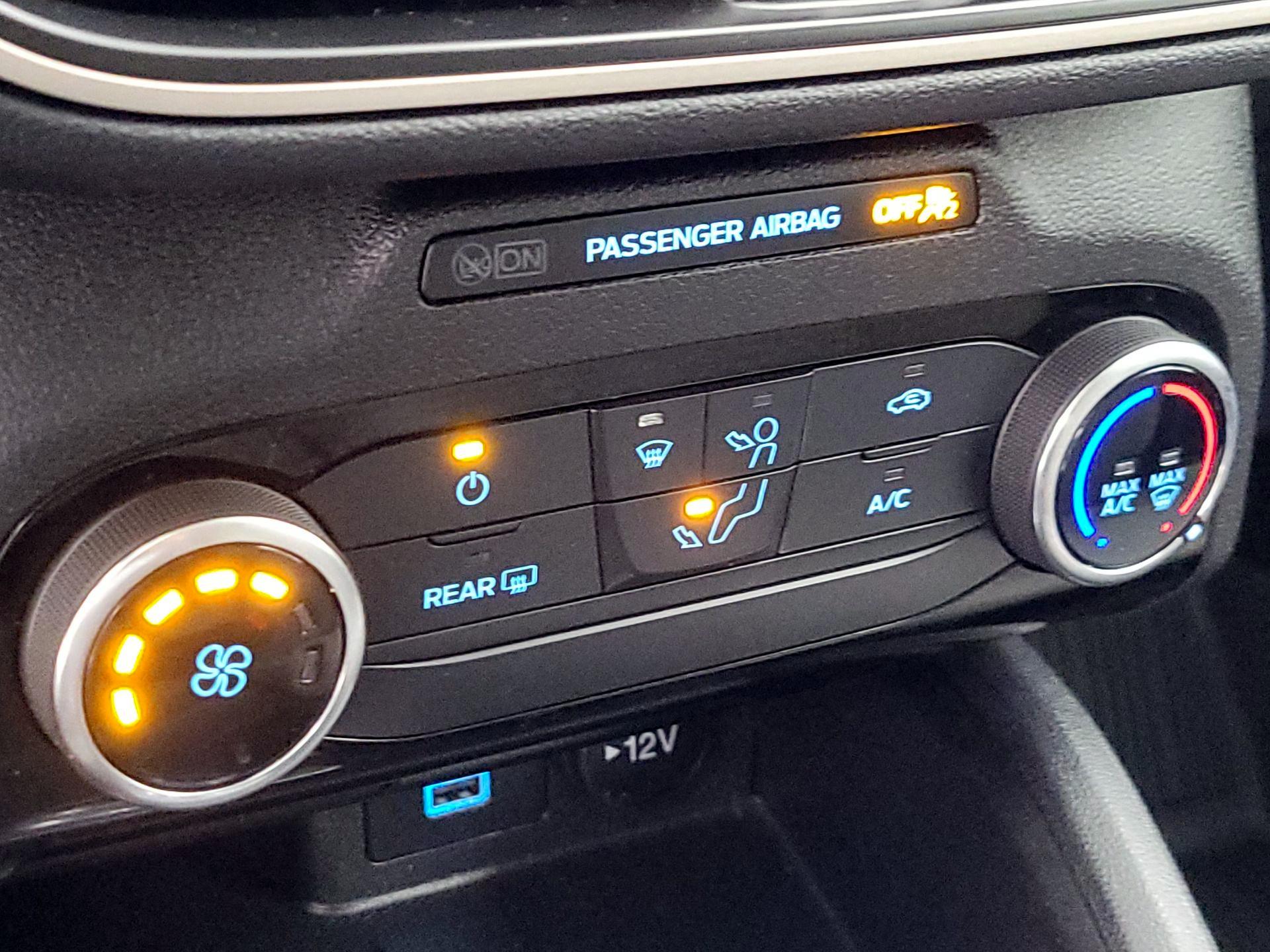 Thumbnail: 2022 Ford Escape - 16