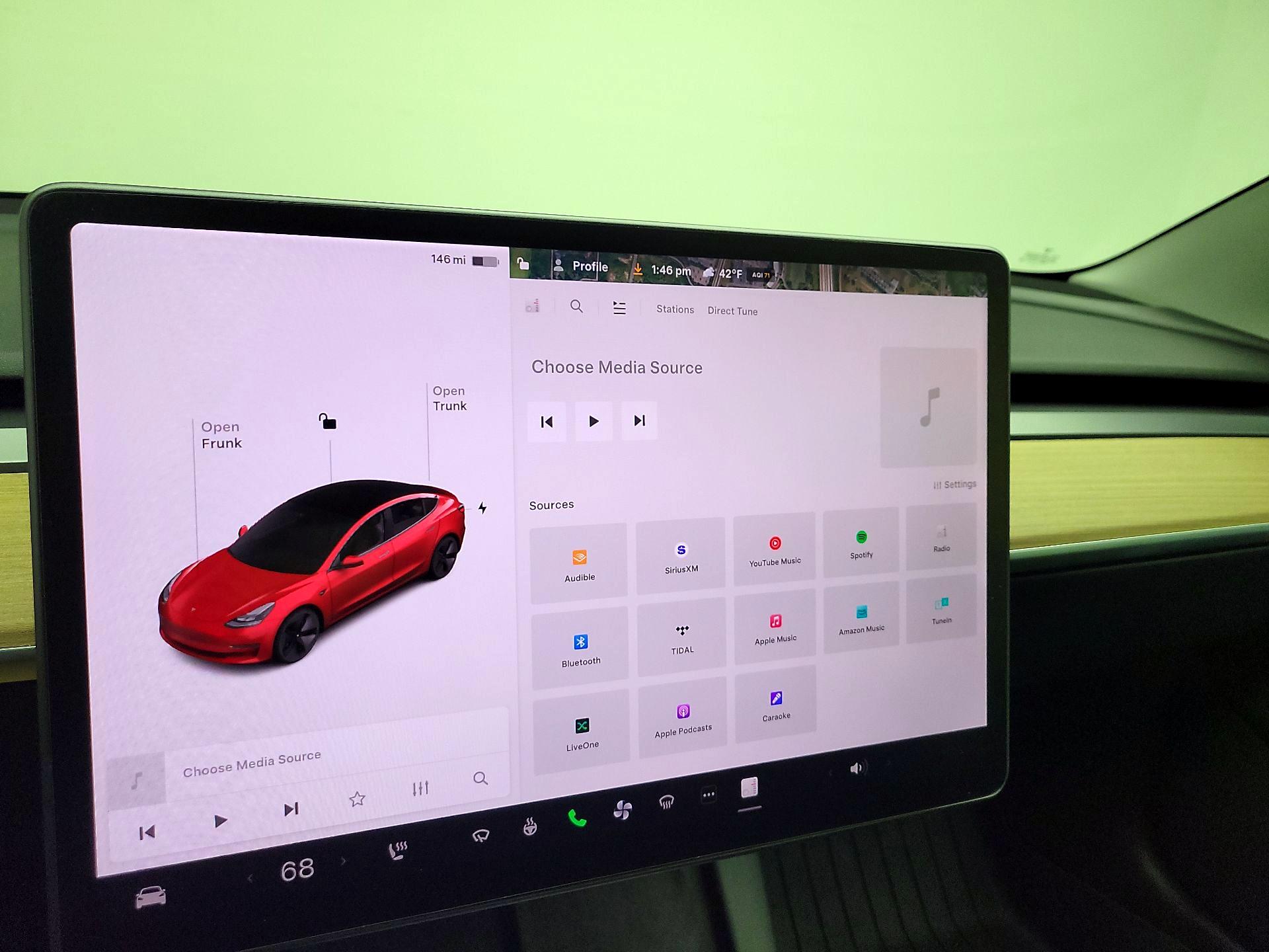 Thumbnail: 2022 Tesla Model 3 - 15