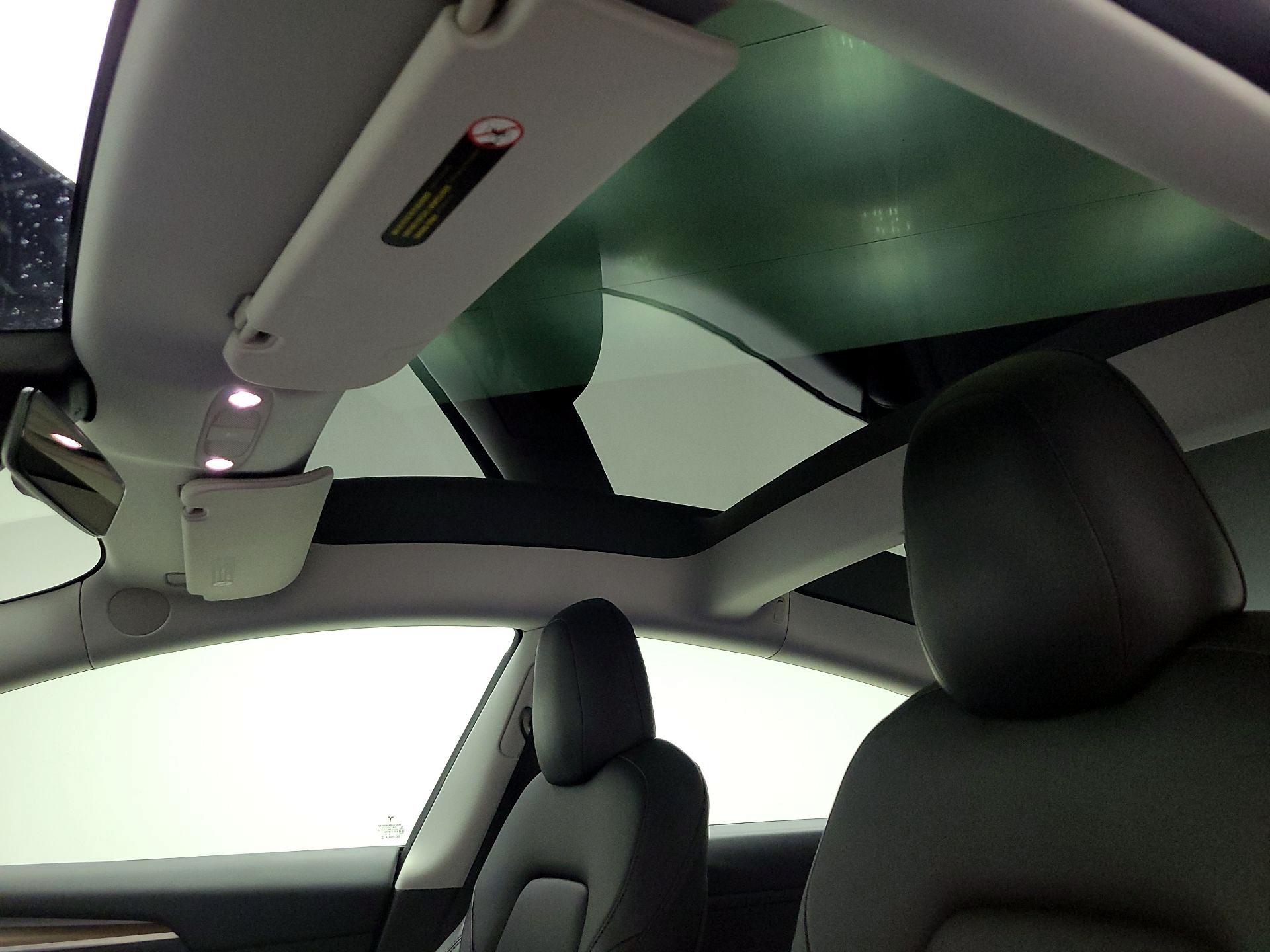 Thumbnail: 2022 Tesla Model 3 - 18