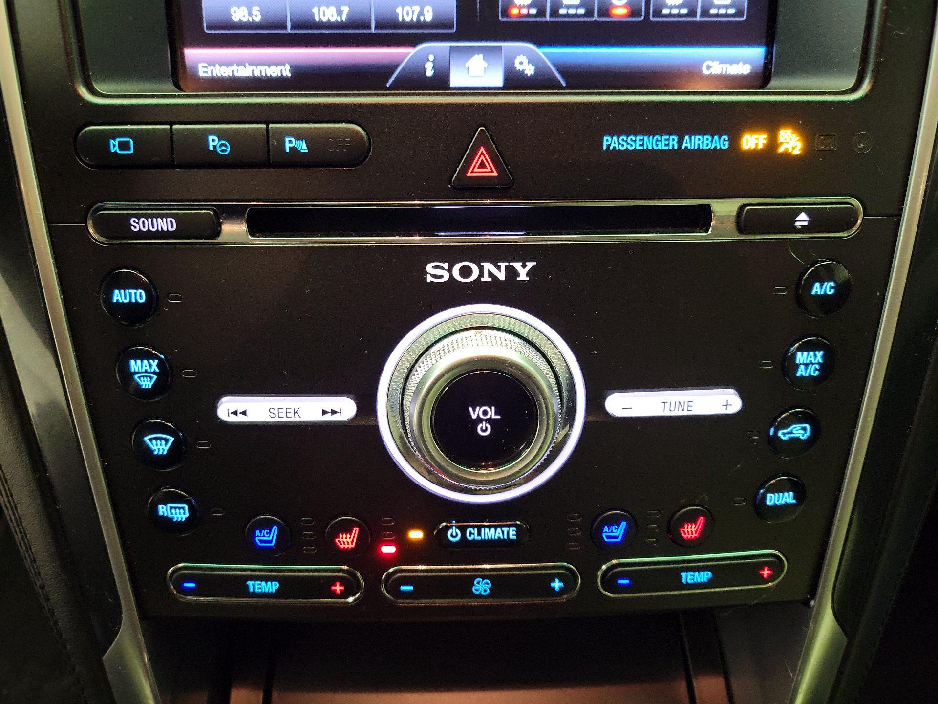 Thumbnail: 2016 Ford Explorer - 15