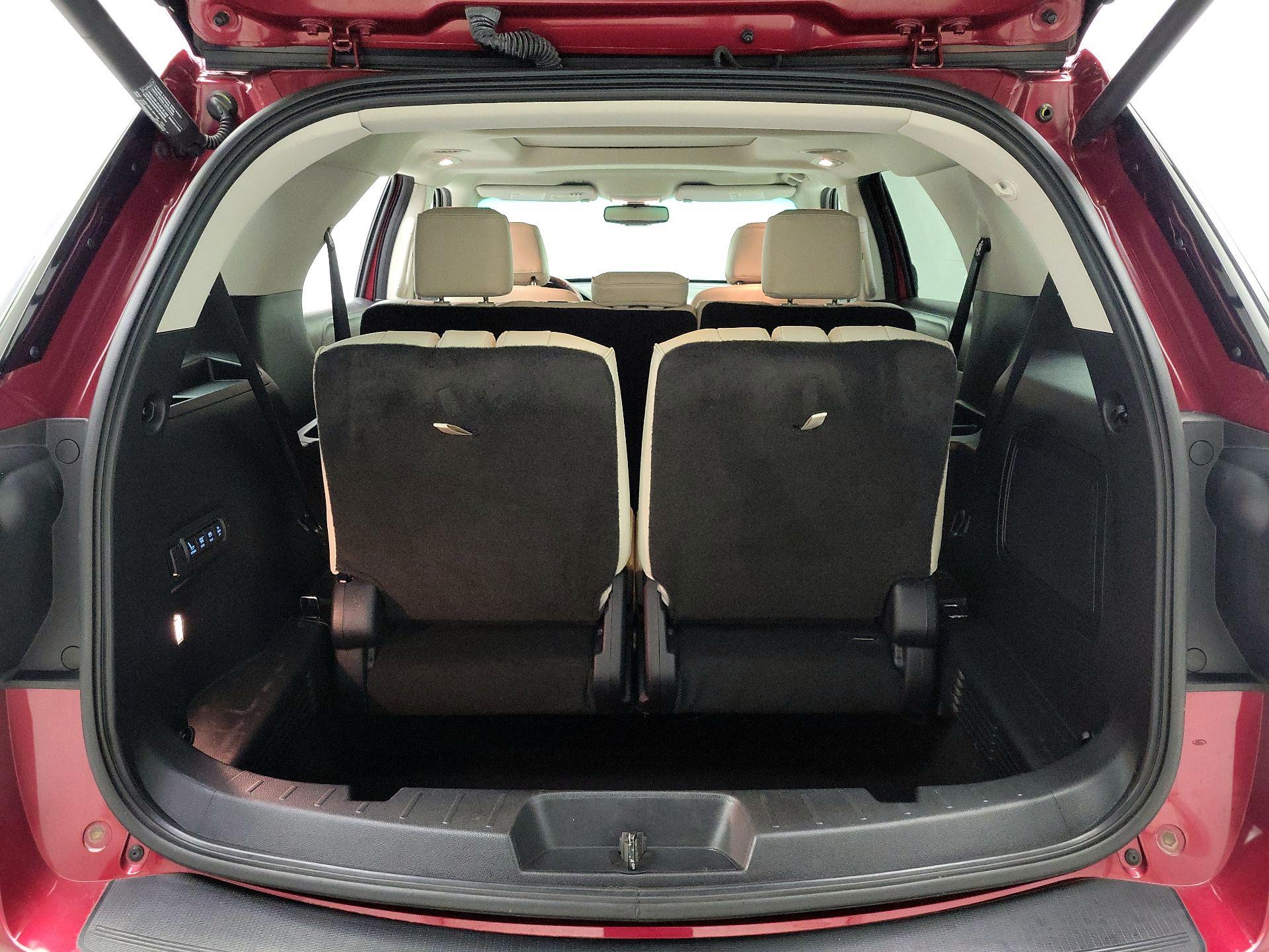 Thumbnail: 2016 Ford Explorer - 20