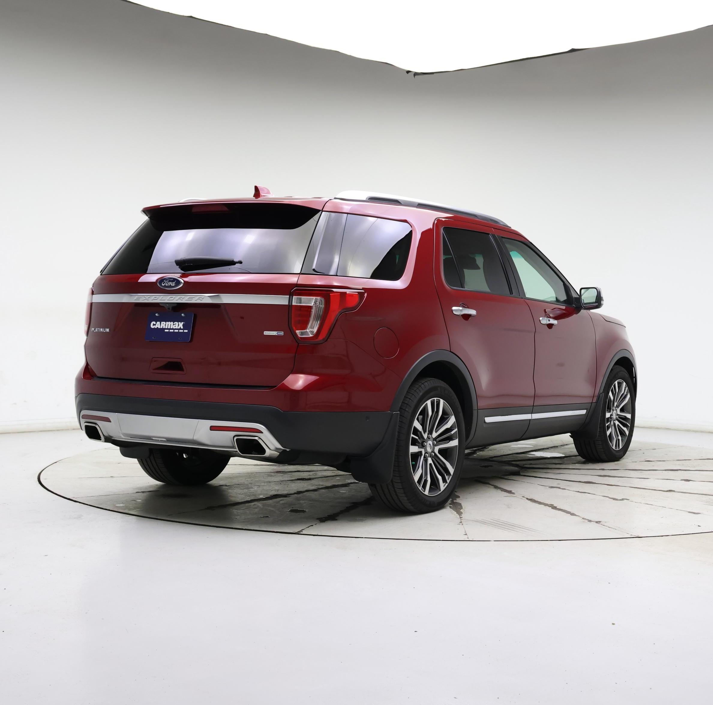 Thumbnail: 2016 Ford Explorer - 8