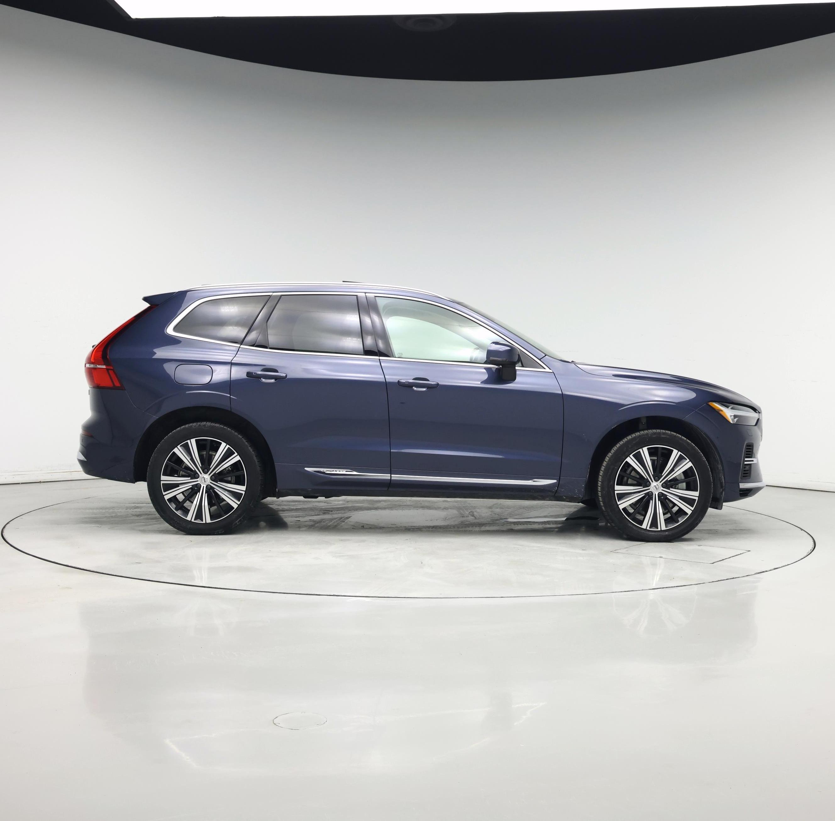 Thumbnail: 2022 Volvo XC60 - 7