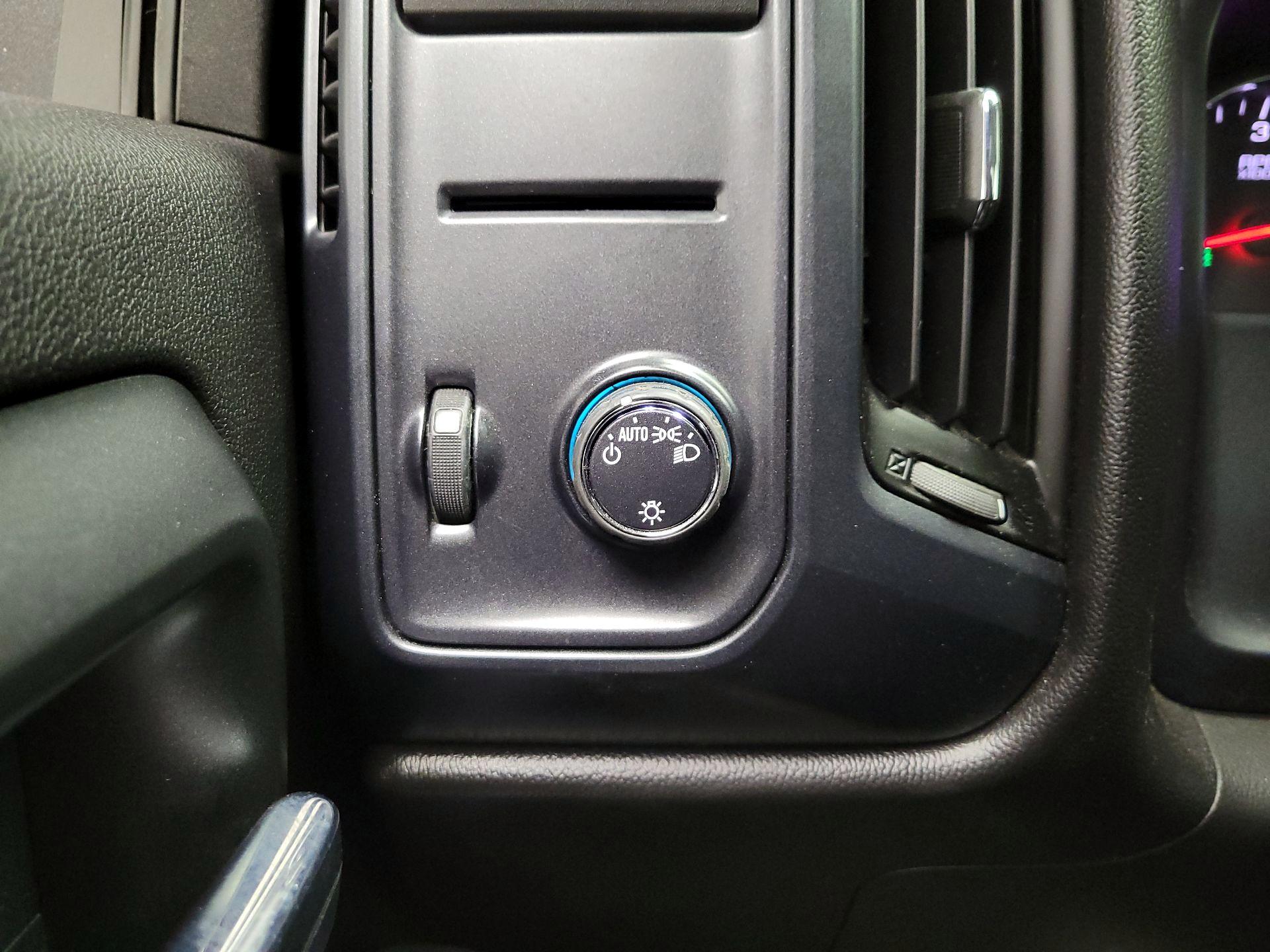 Thumbnail: 2017 Chevrolet Silverado 1500 - 13