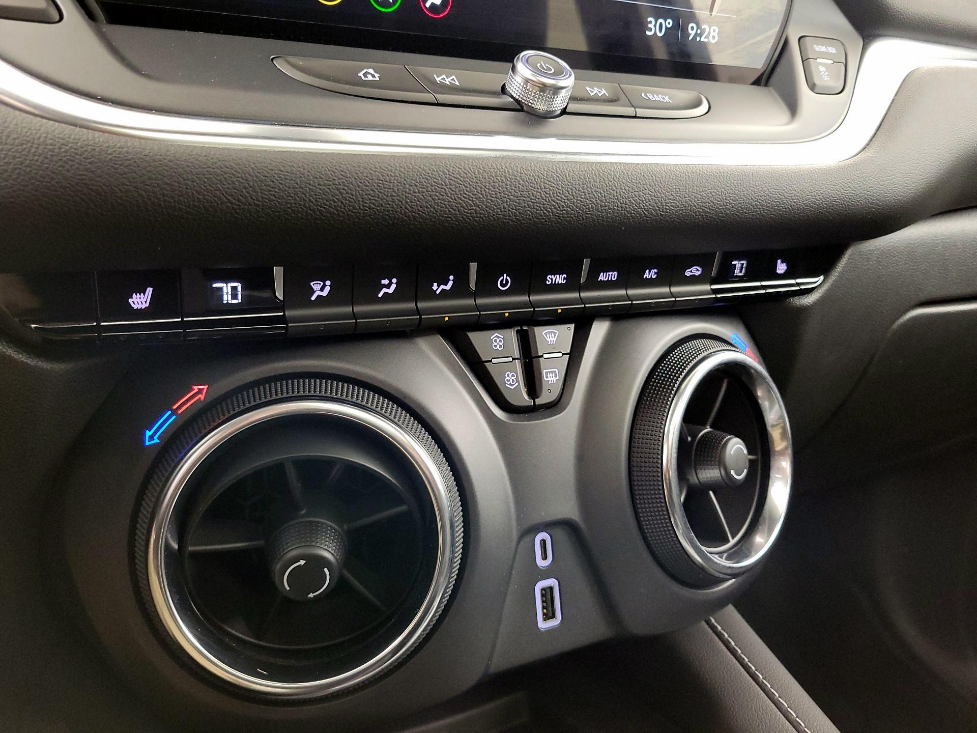 Thumbnail: 2025 Chevrolet Blazer - 16