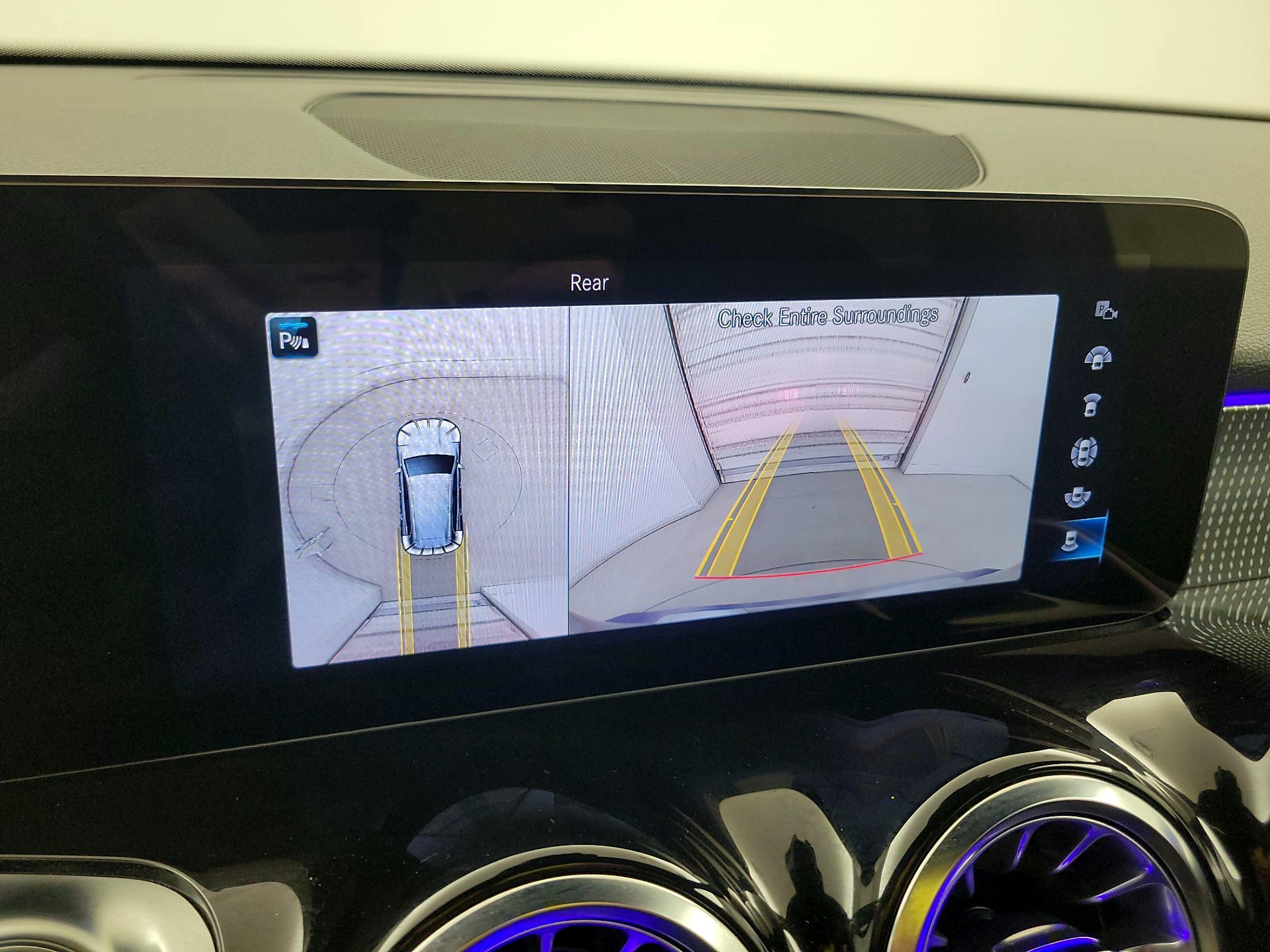 Thumbnail: 2023 Mercedes-Benz GLB - 15