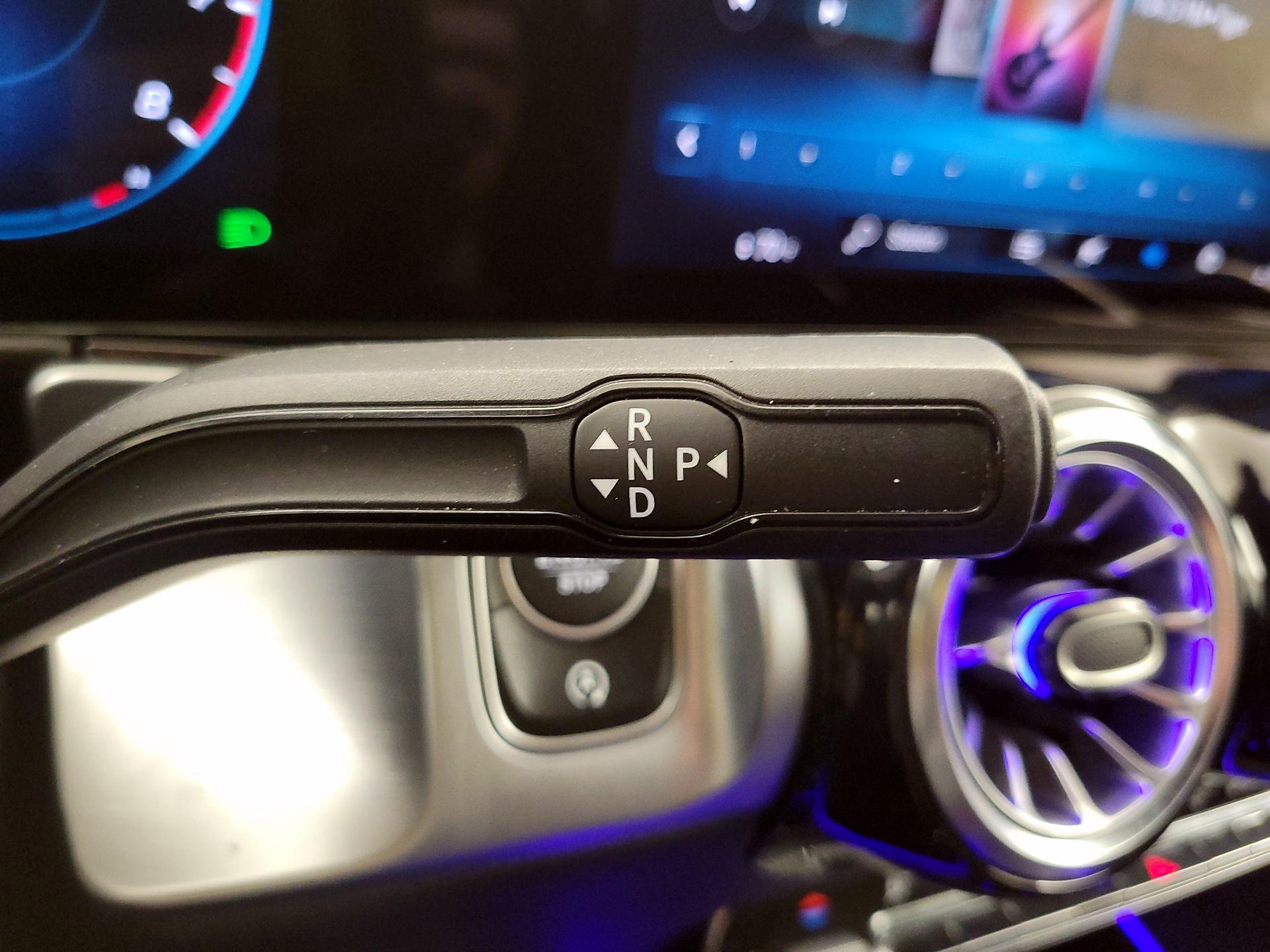 Thumbnail: 2023 Mercedes-Benz GLB - 18