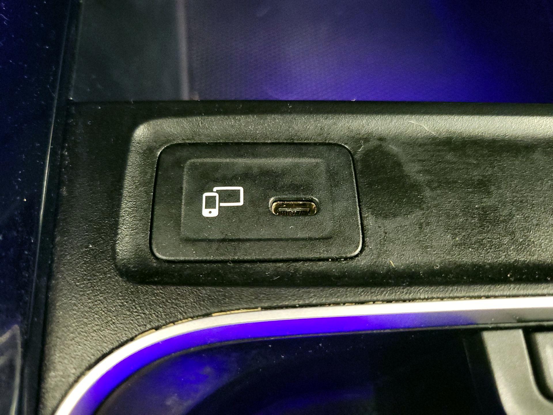 Thumbnail: 2023 Mercedes-Benz GLB - 19