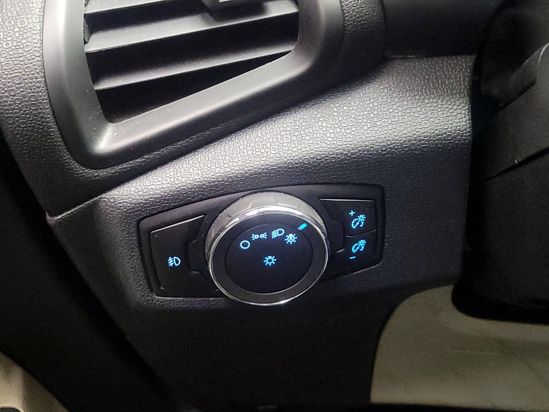 Thumbnail: 2019 Ford EcoSport - 13