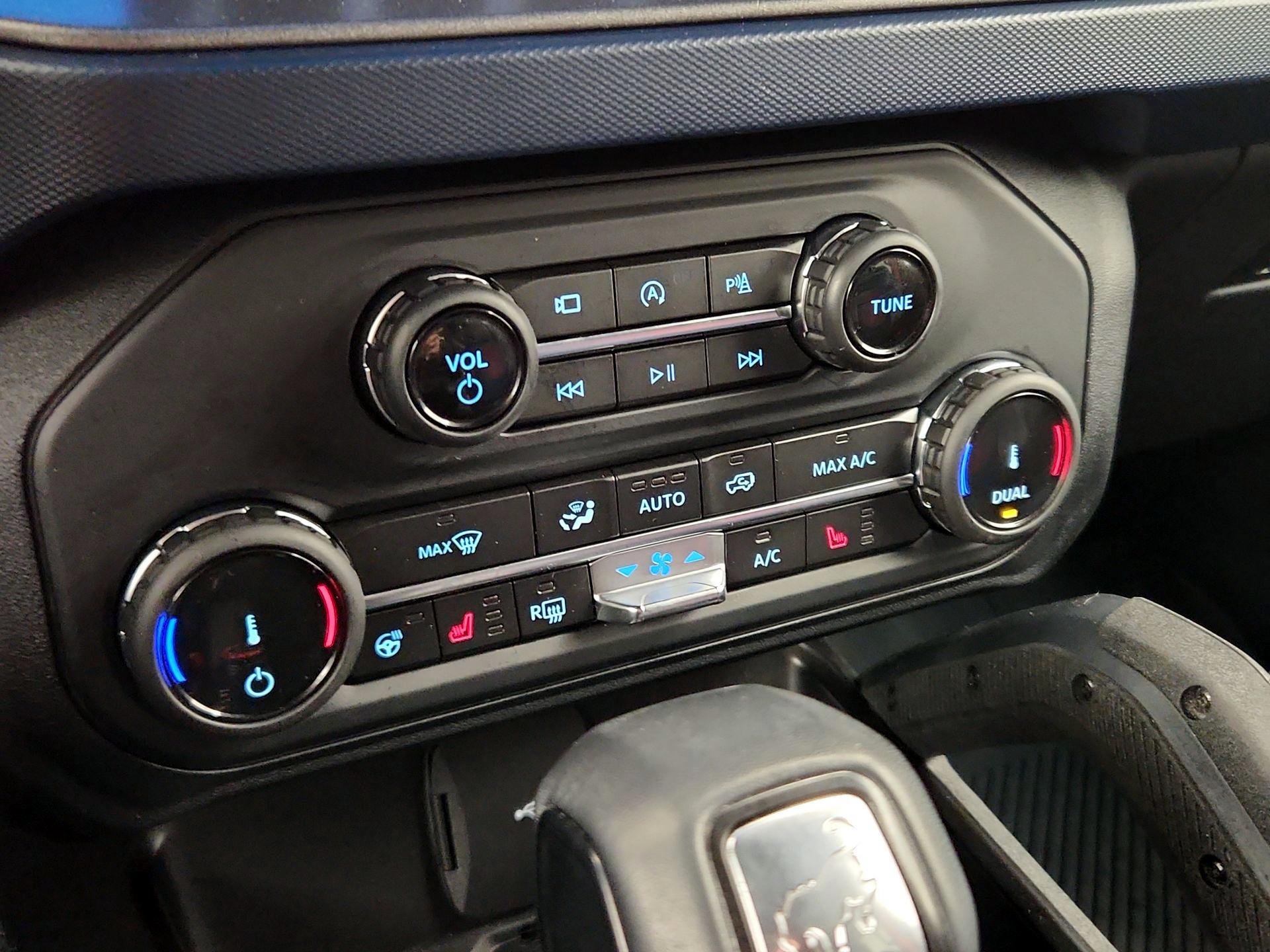 Thumbnail: 2022 Ford Bronco - 17