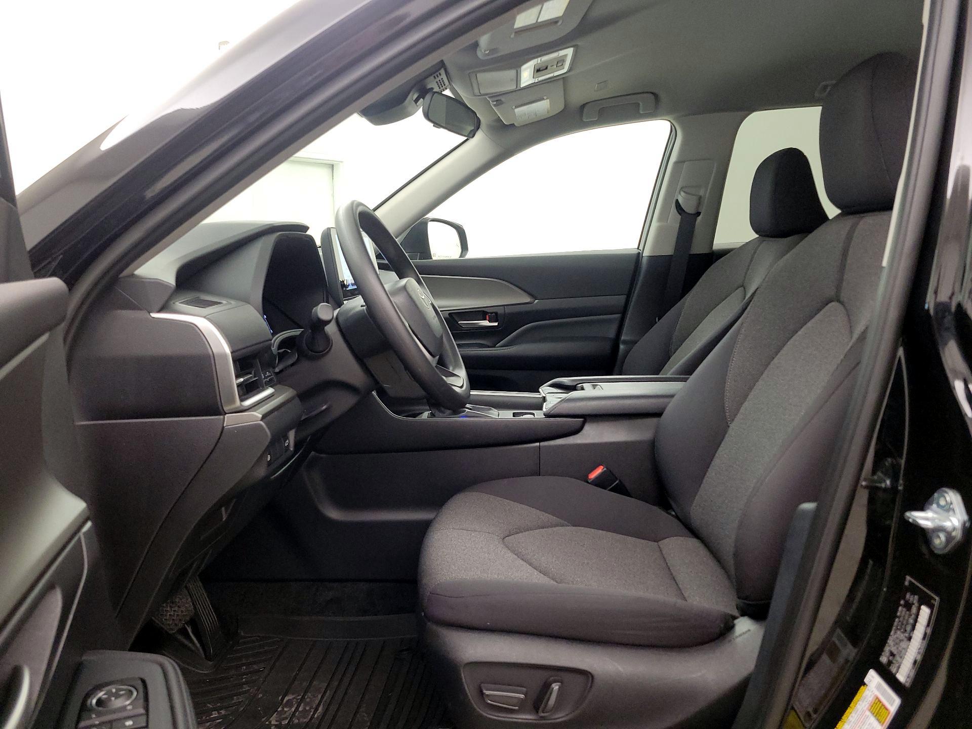 Thumbnail: 2025 Toyota Grand Highlander - 11