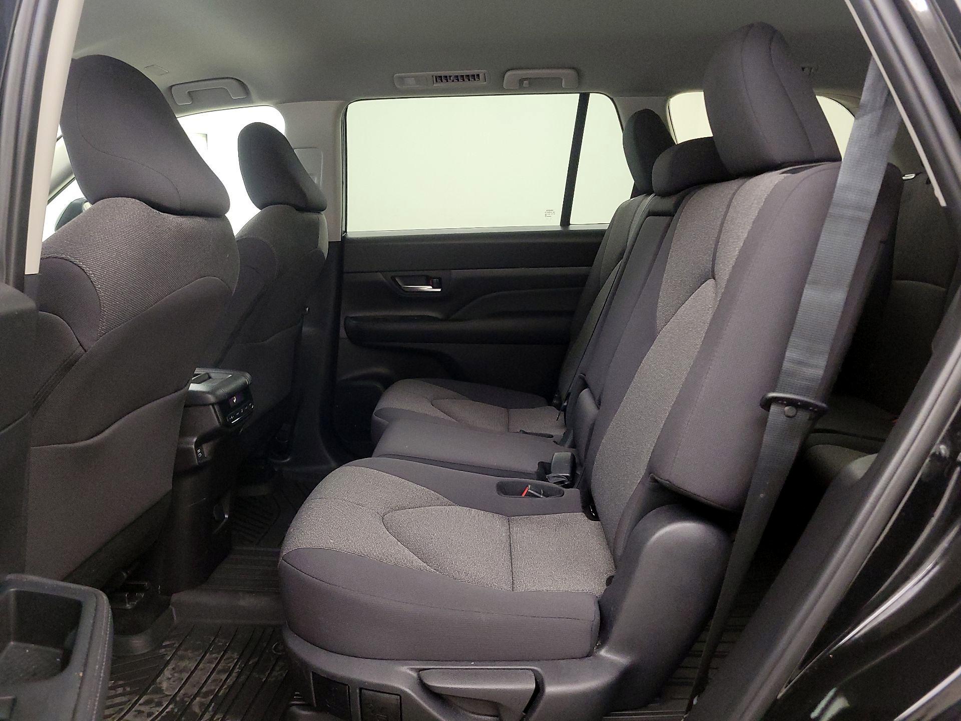 Thumbnail: 2025 Toyota Grand Highlander - 19