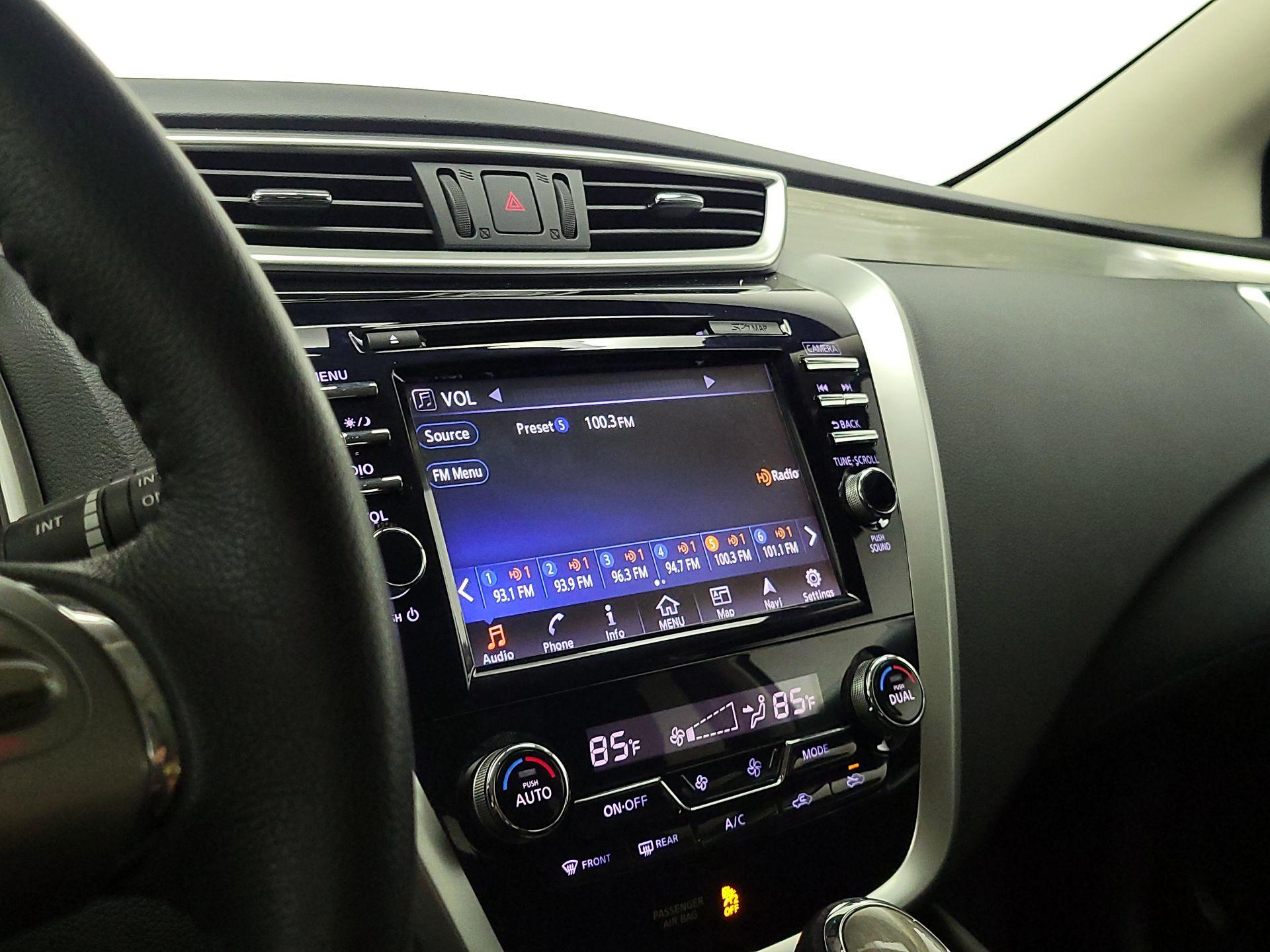 Thumbnail: 2016 Nissan Murano - 16