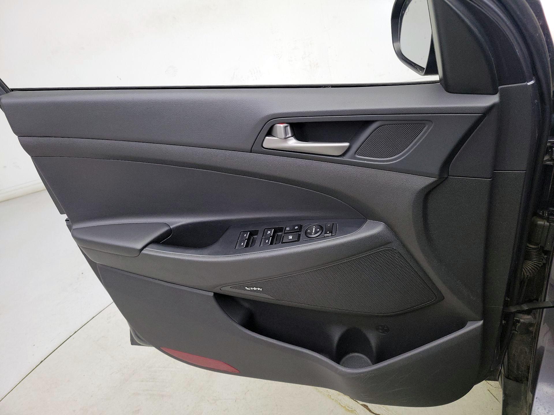 Thumbnail: 2018 Hyundai Tucson - 12