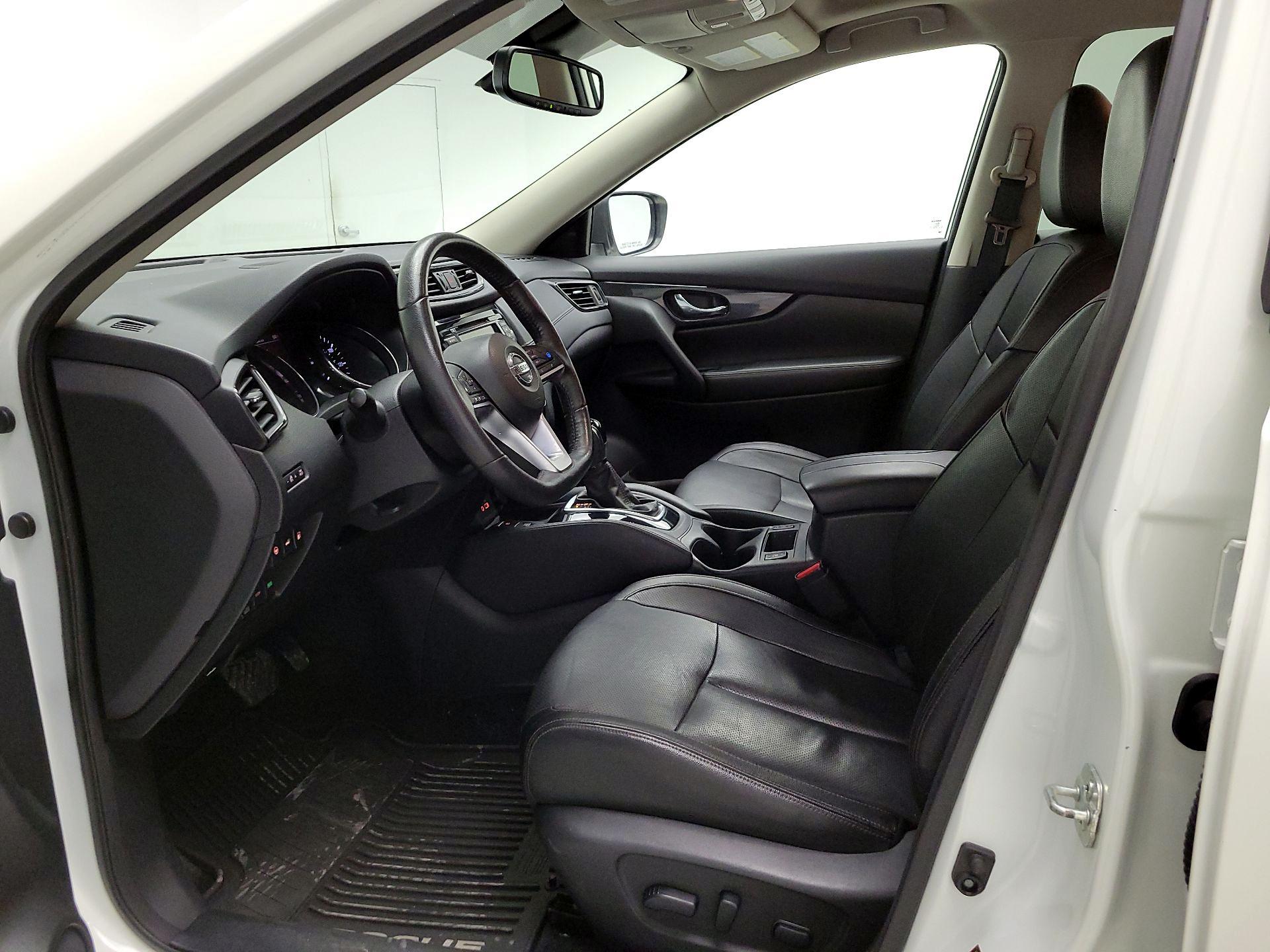 Thumbnail: 2019 Nissan Rogue - 11