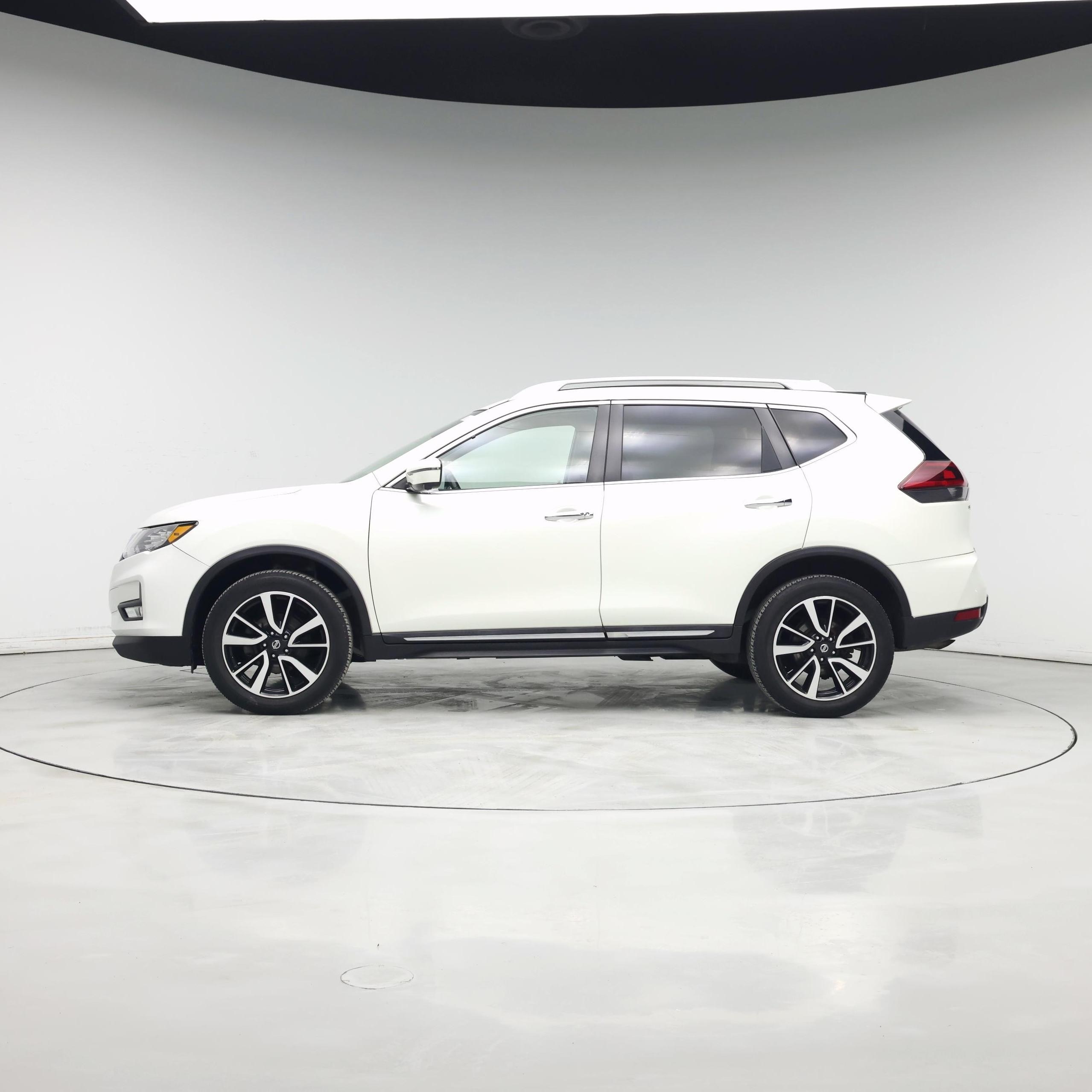 Thumbnail: 2019 Nissan Rogue - 3