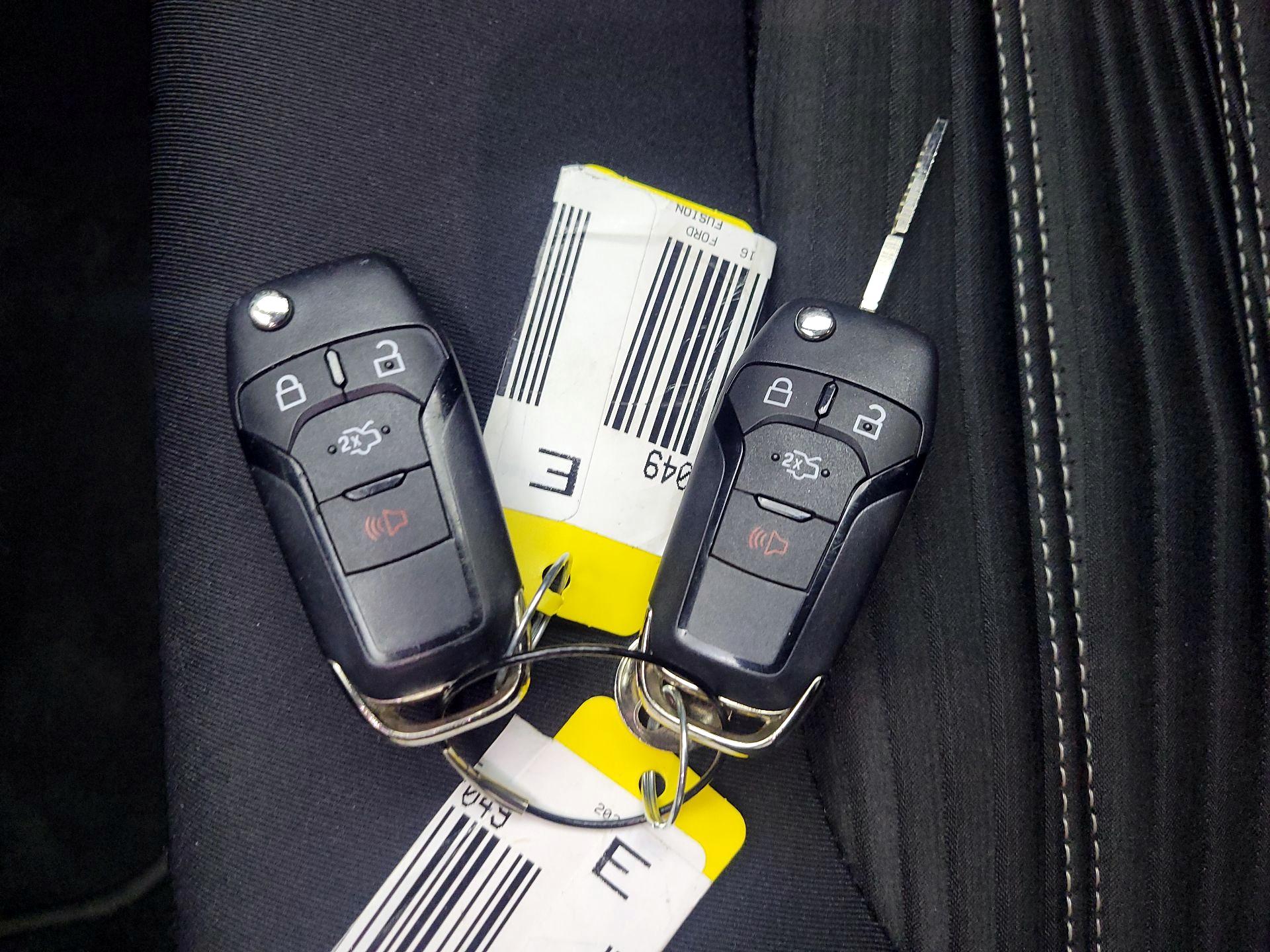 Thumbnail: 2016 Ford Fusion - 20