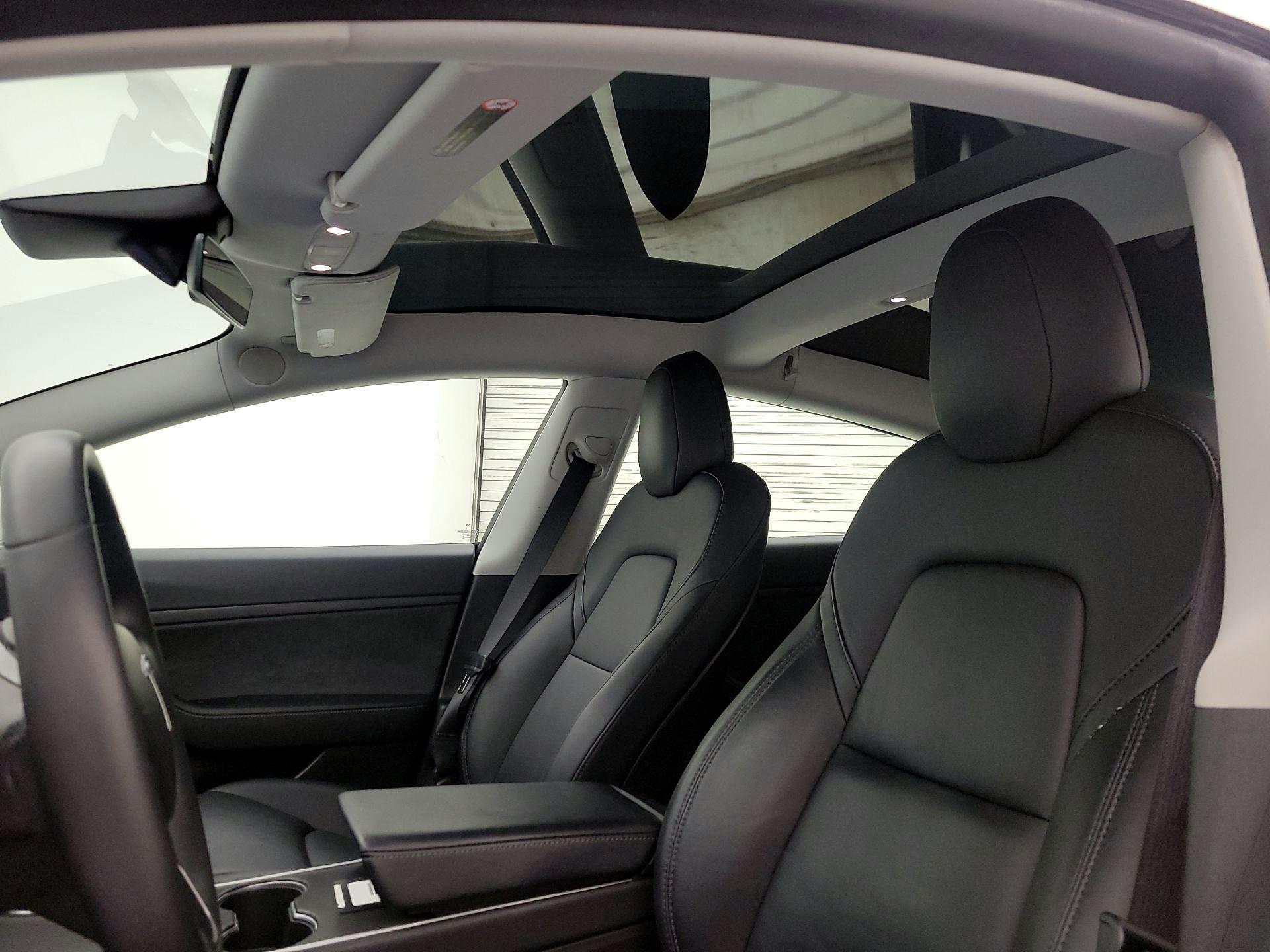 Thumbnail: 2020 Tesla Model 3 - 18