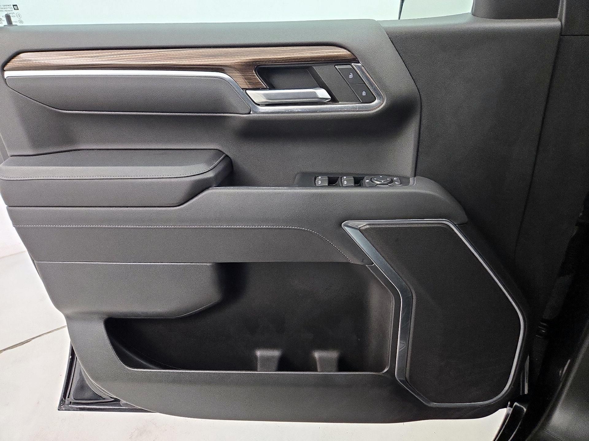 Thumbnail: 2023 Chevrolet Silverado 1500 - 12