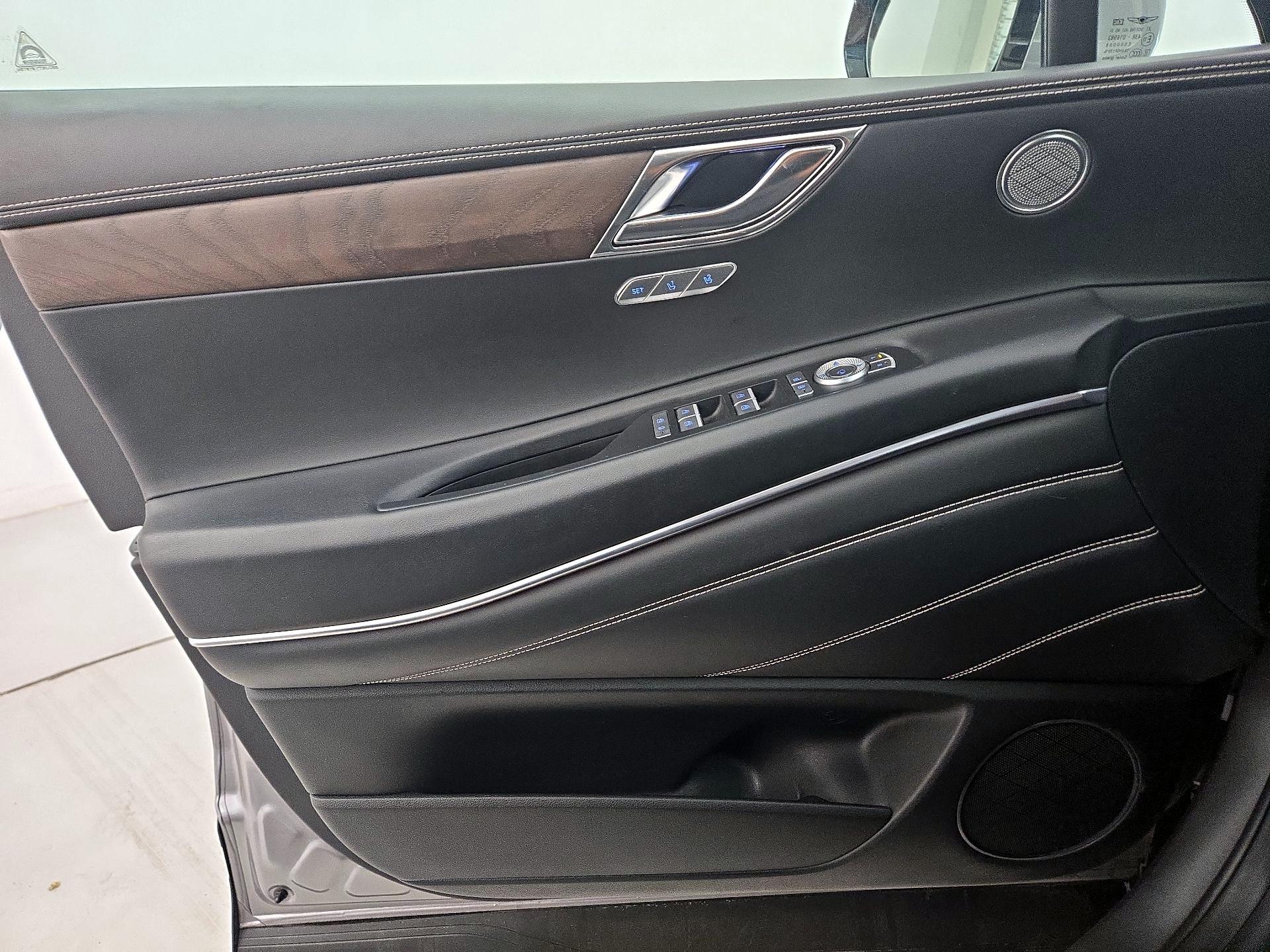 Thumbnail: 2024 Genesis GV80 - 12