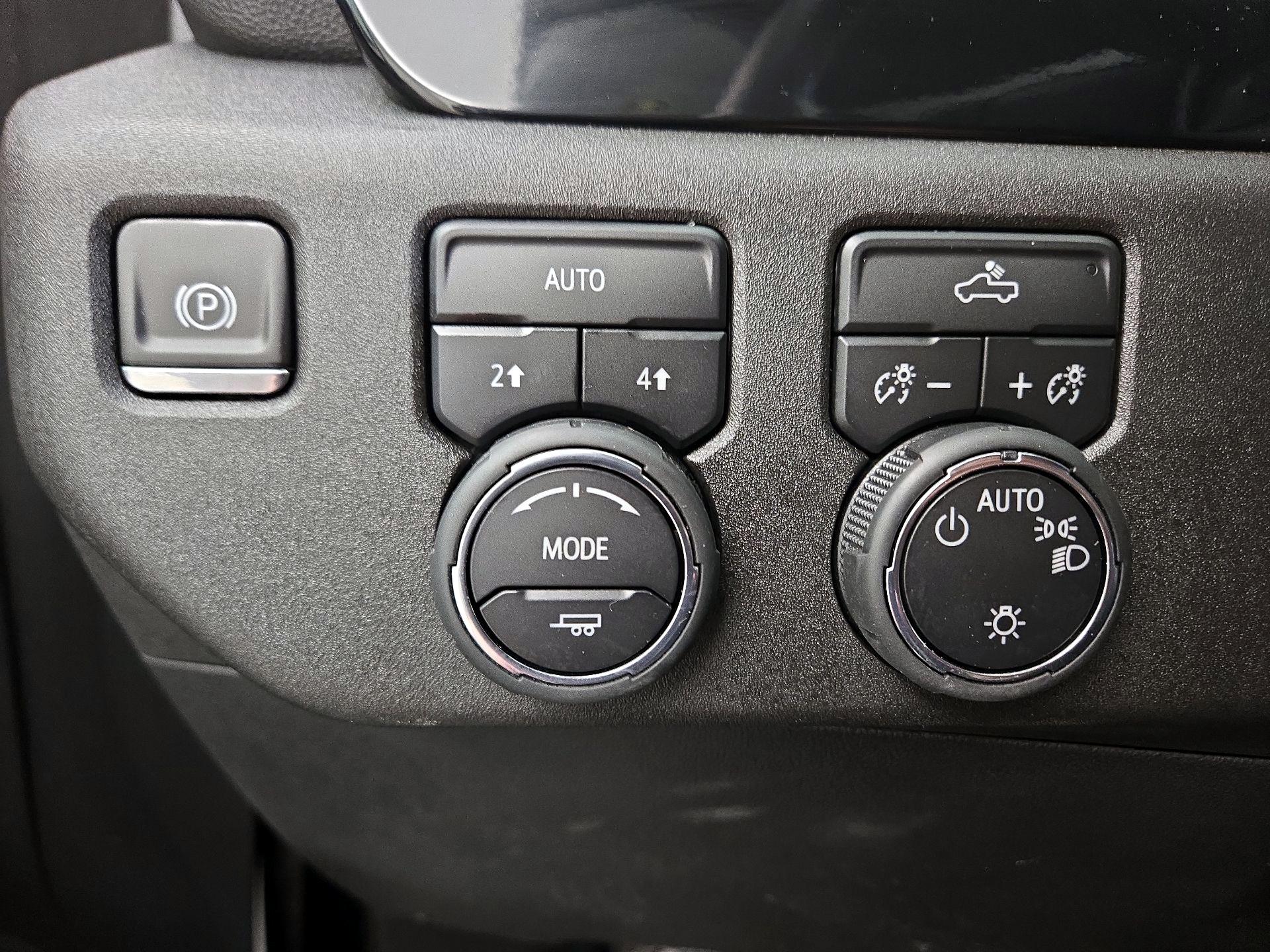 Thumbnail: 2023 Chevrolet Silverado 1500 - 13