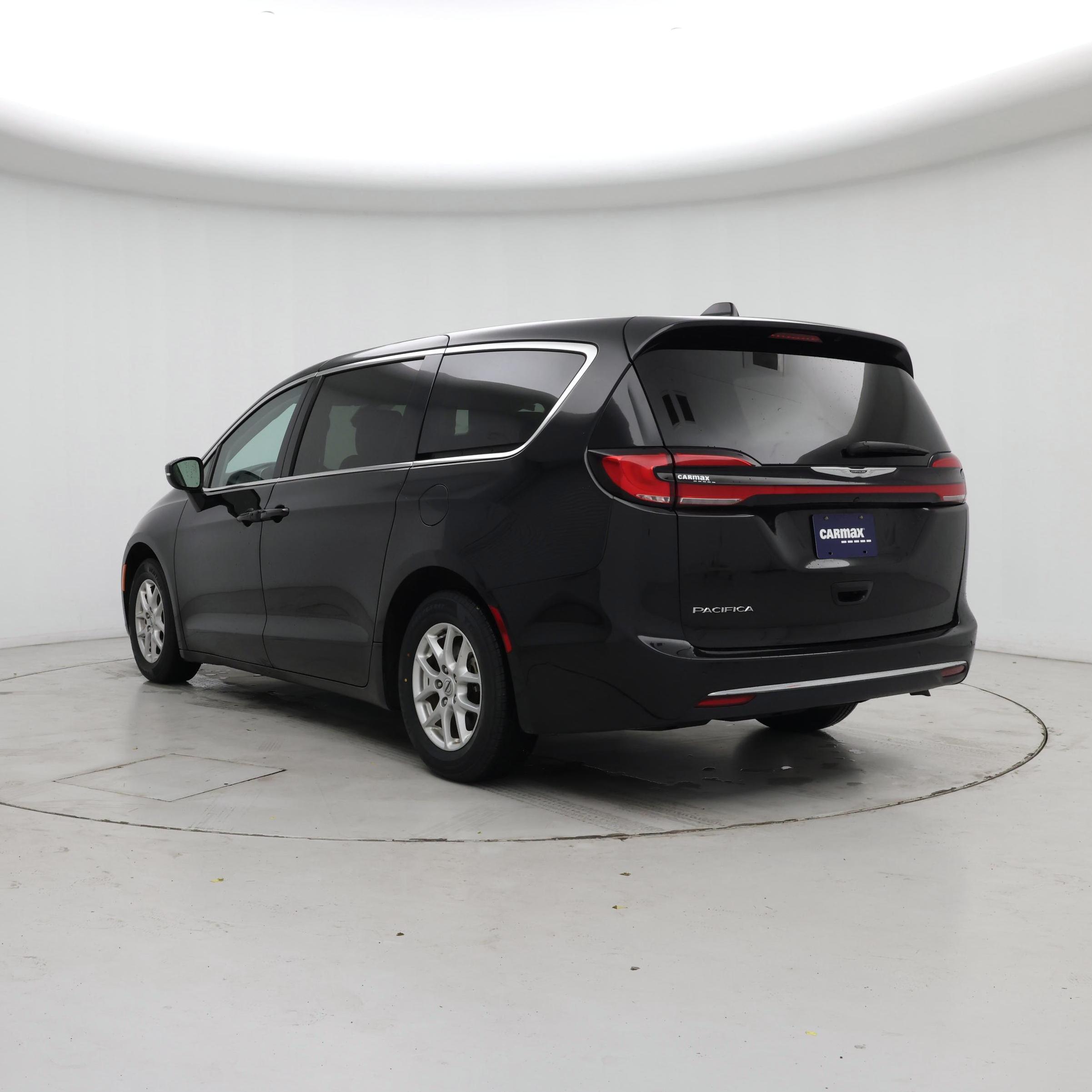 Thumbnail: 2023 Chrysler Pacifica - 2