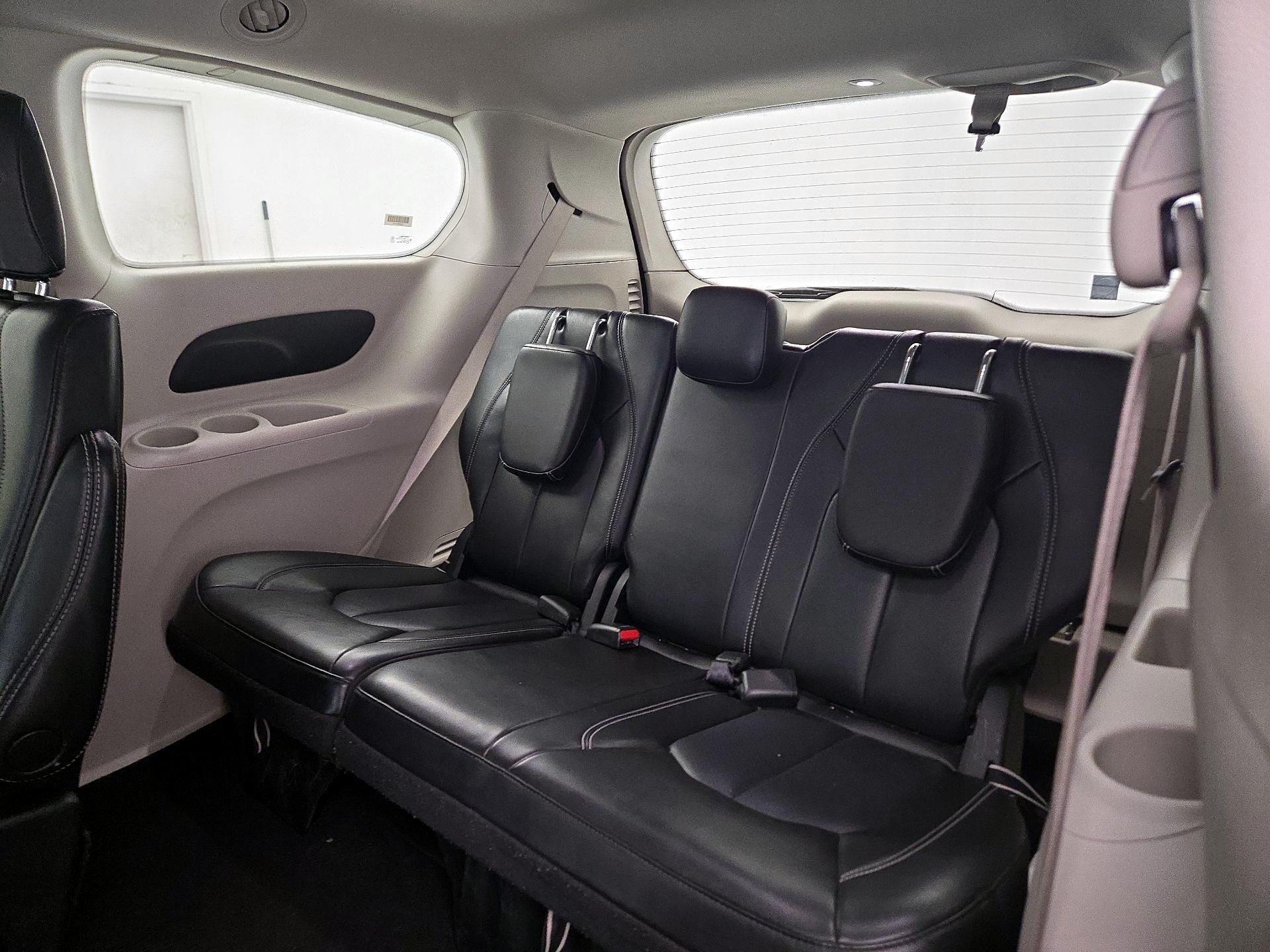 Thumbnail: 2023 Chrysler Pacifica - 20