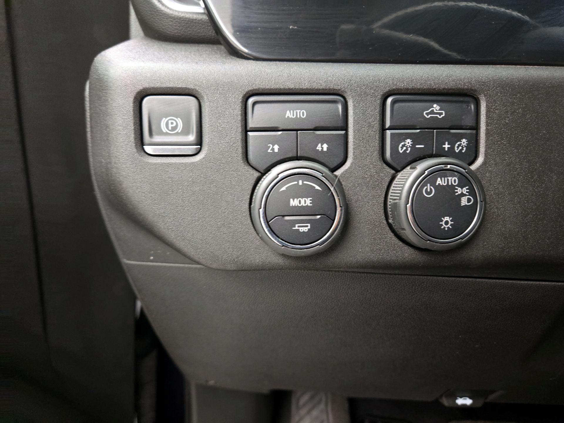 Thumbnail: 2022 Chevrolet Silverado 1500 - 13