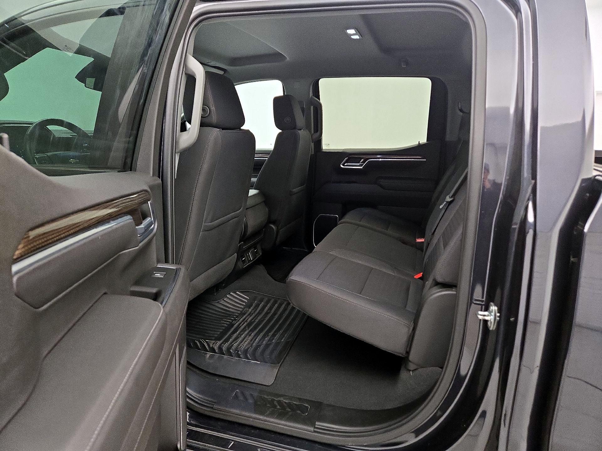 Thumbnail: 2022 Chevrolet Silverado 1500 - 19