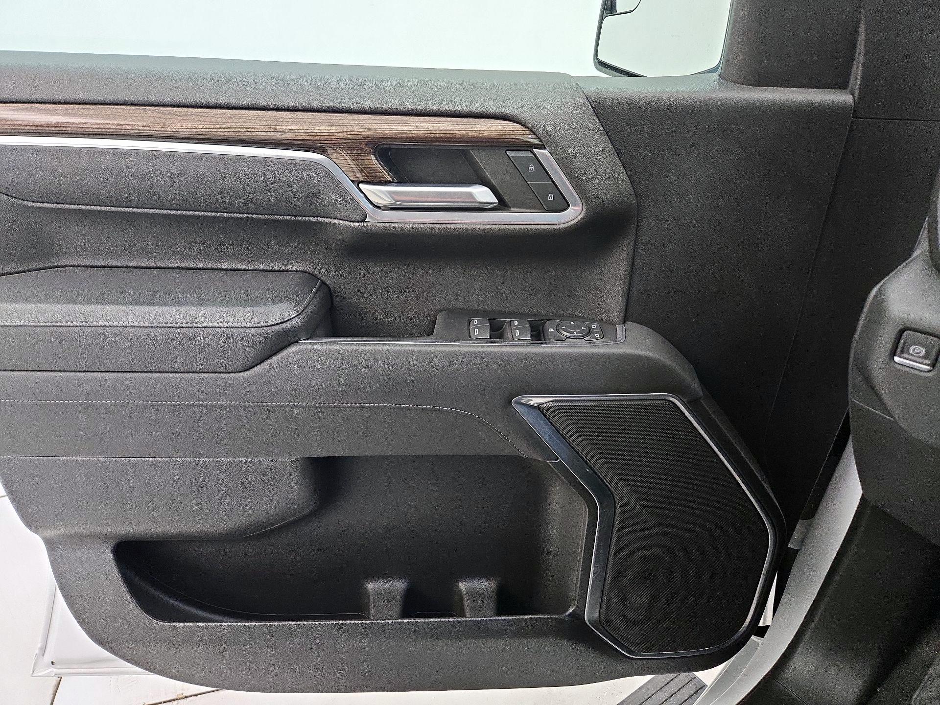 Thumbnail: 2022 Chevrolet Silverado 1500 - 12