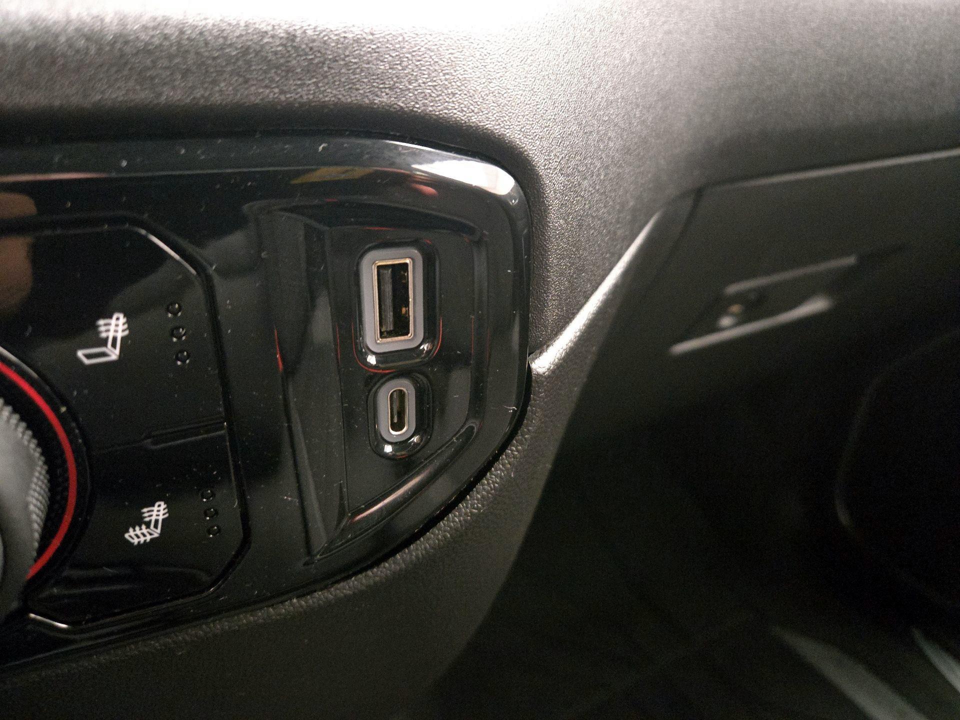 Thumbnail: 2022 Chevrolet Silverado 1500 - 18