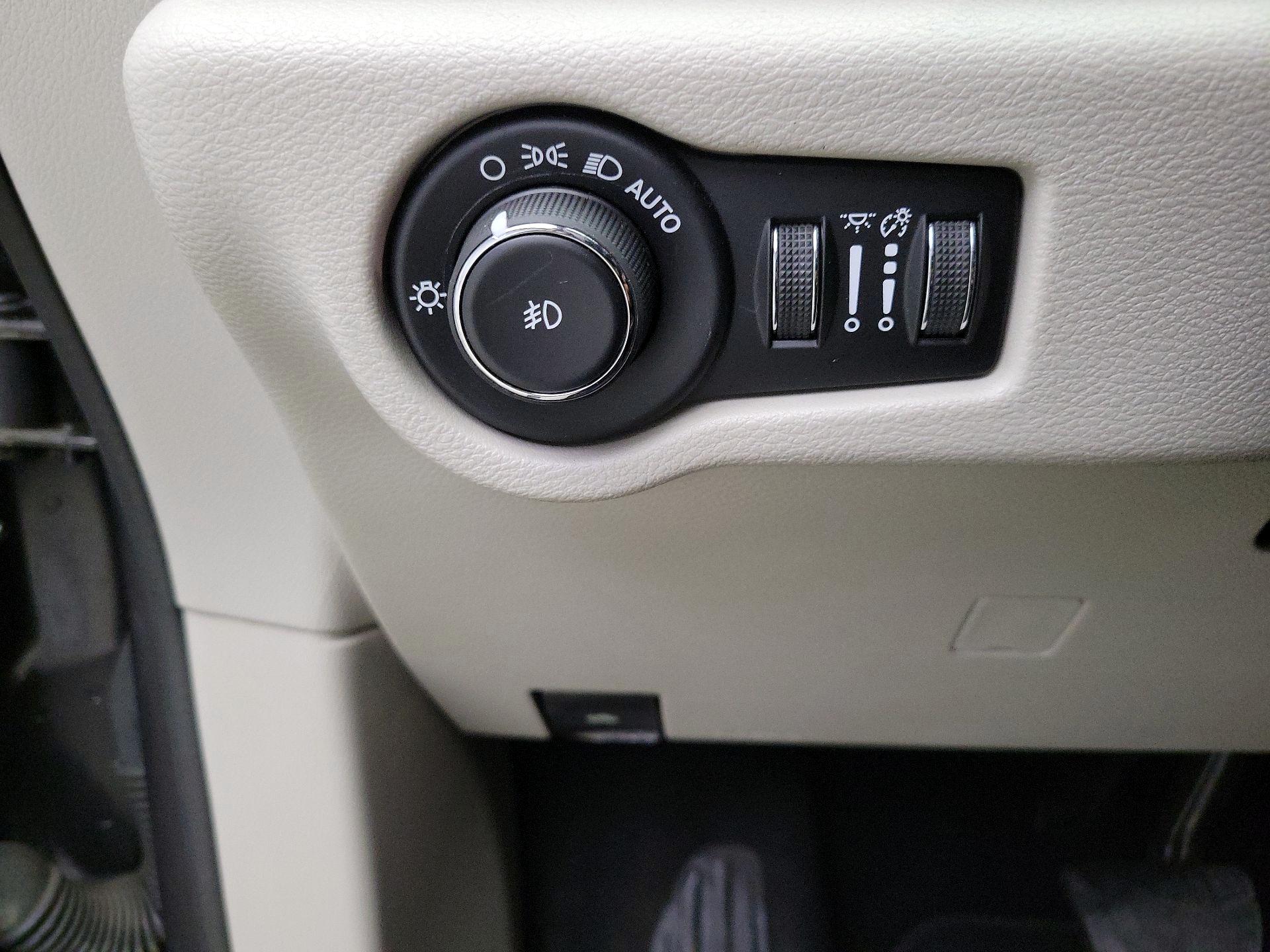 Thumbnail: 2019 Chrysler Pacifica - 13