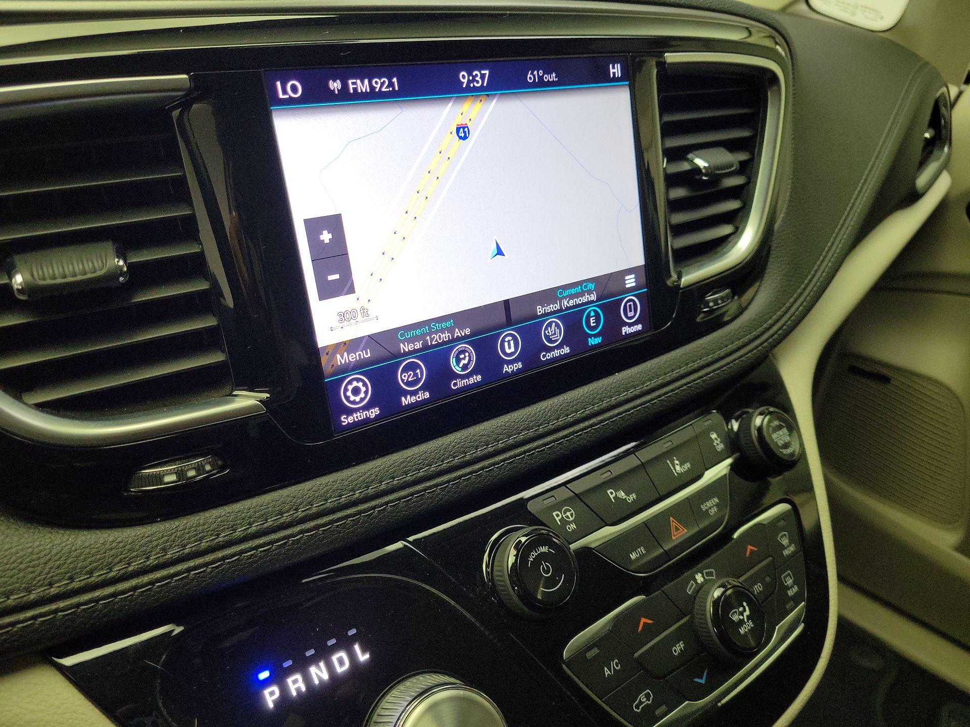 Thumbnail: 2019 Chrysler Pacifica - 14