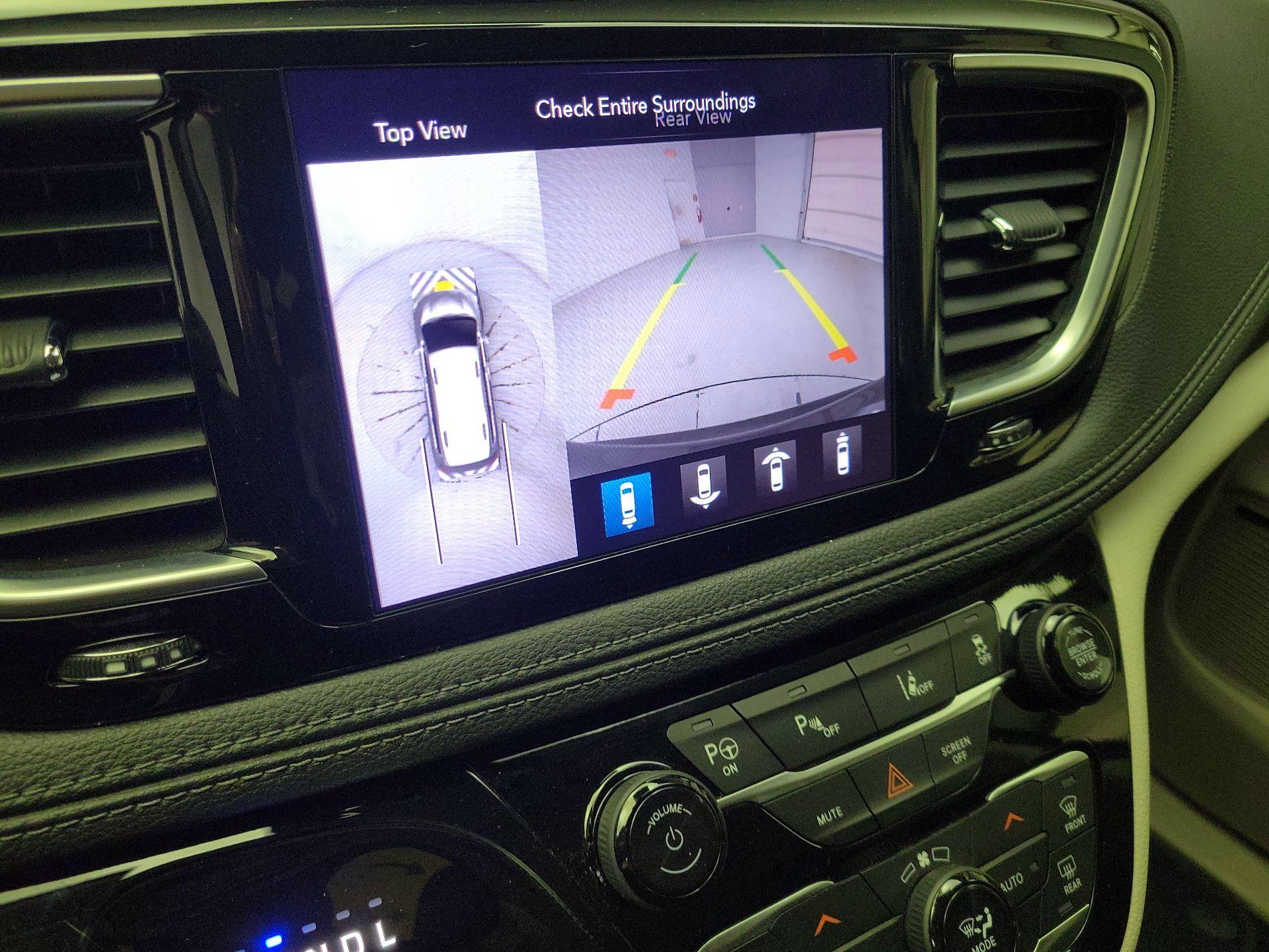 Thumbnail: 2019 Chrysler Pacifica - 15