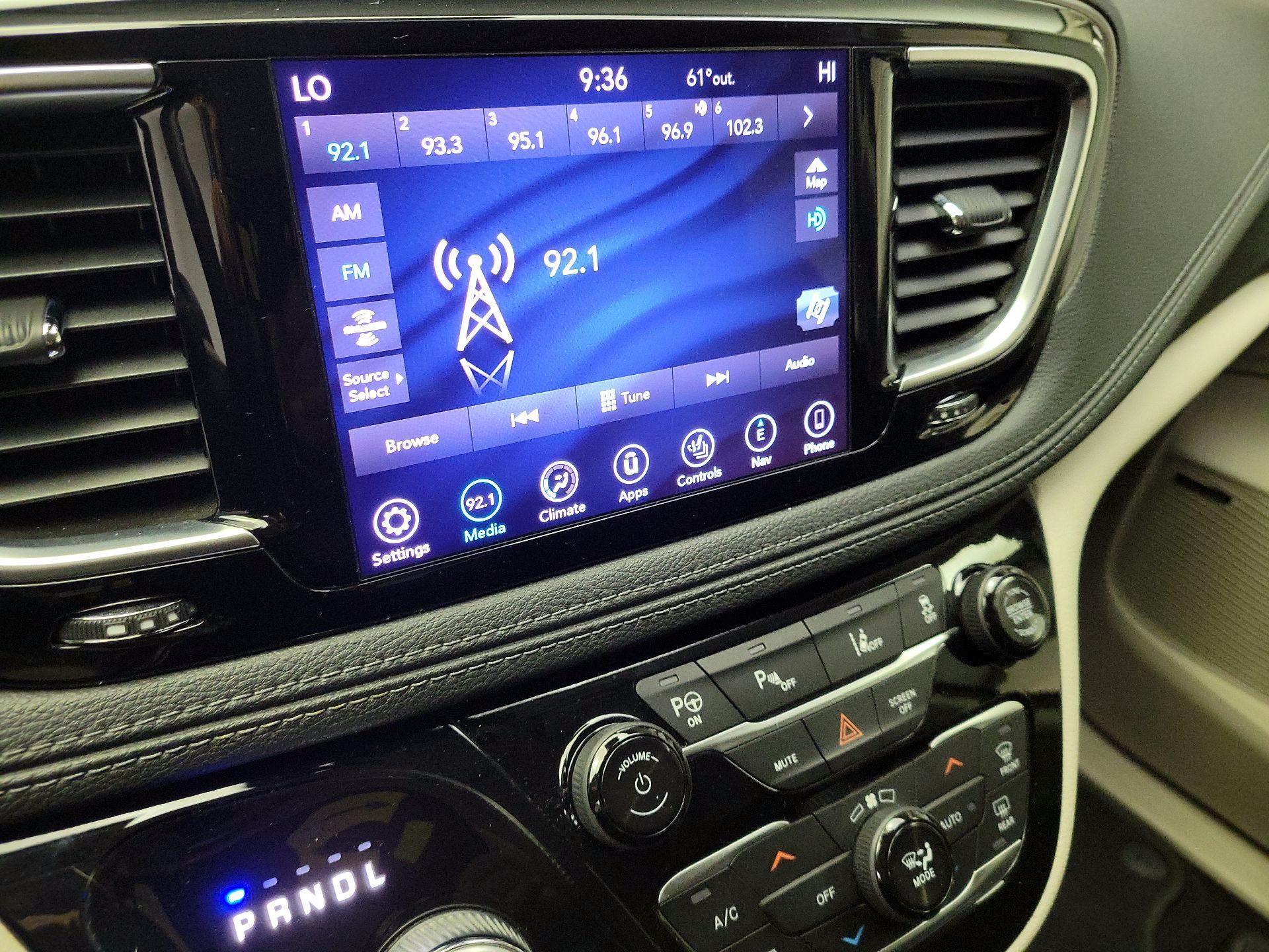 Thumbnail: 2019 Chrysler Pacifica - 16