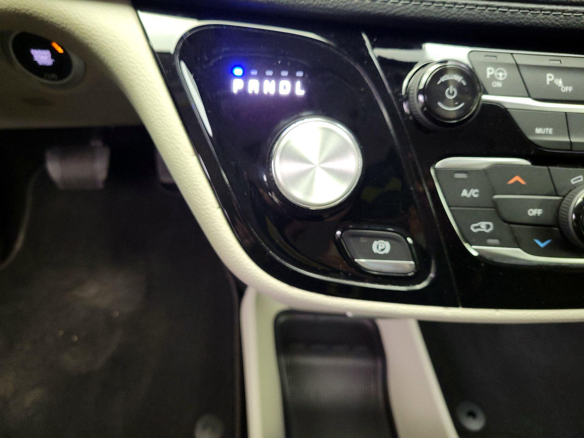 Thumbnail: 2019 Chrysler Pacifica - 18