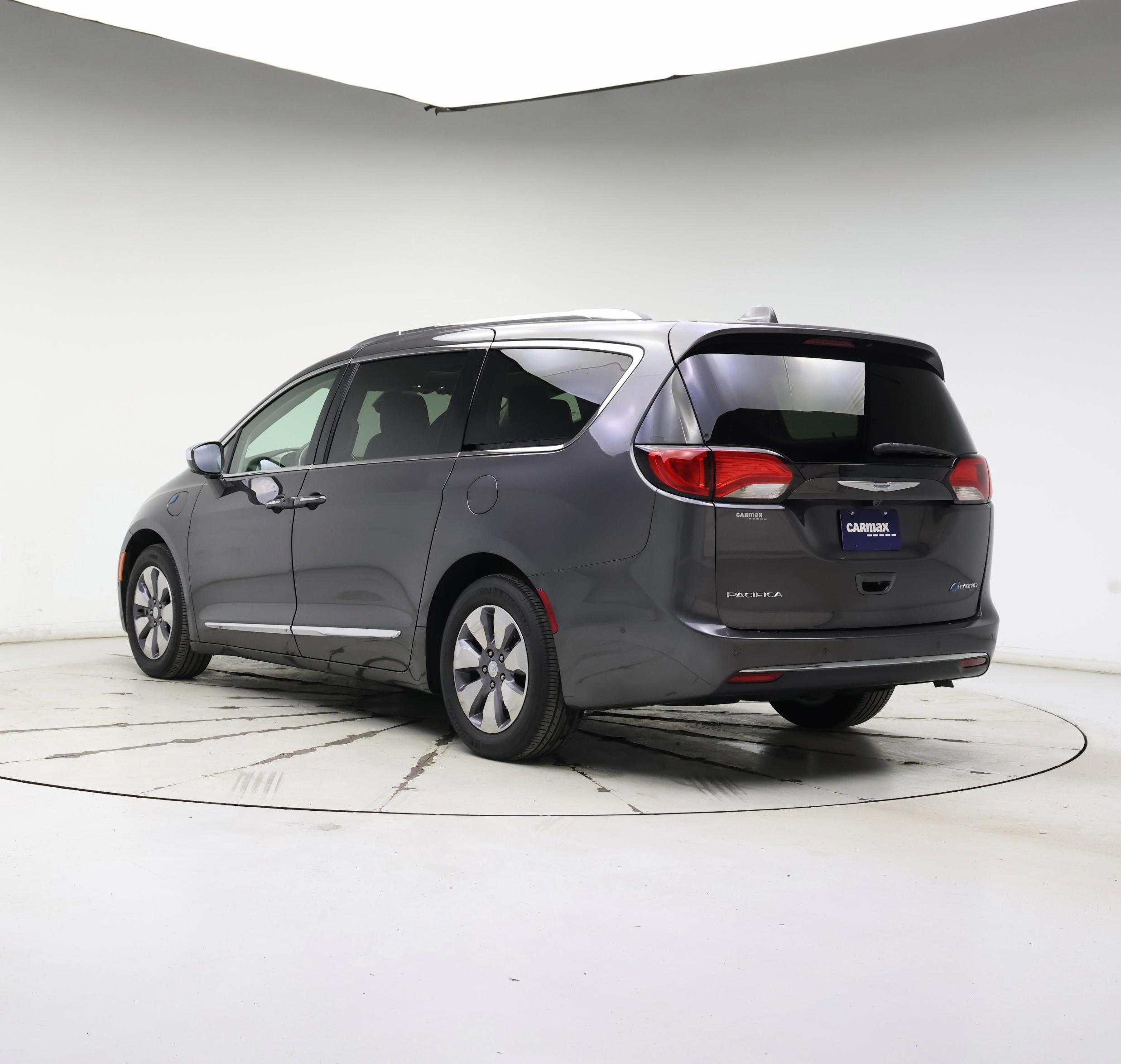 Thumbnail: 2019 Chrysler Pacifica - 2